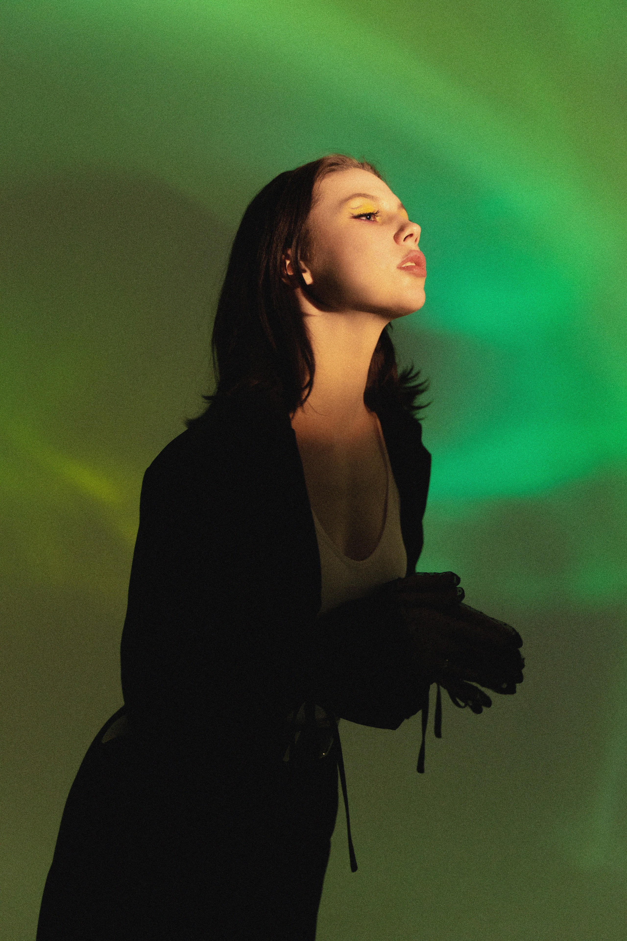 Цветной свет и Соня. Фотограф Надежда Погребняк | Рязань | Москва