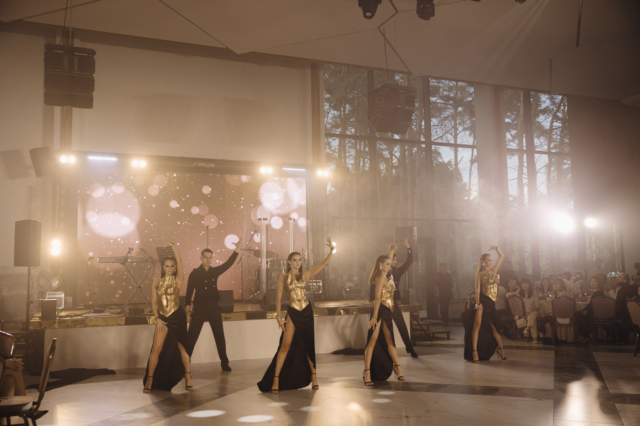 ПАРК СИТИ, MARY WHITE. Свадебный и индивидуальный фотограф в Челябинске Евгения Негодяева