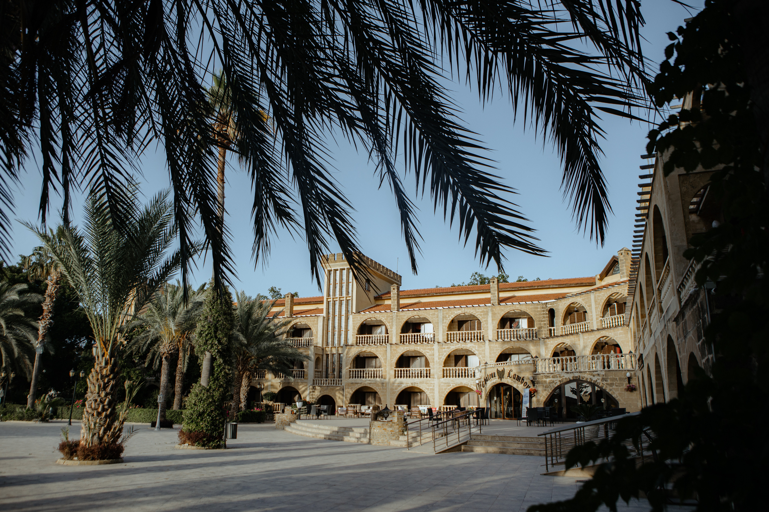 E&Y. Фотограф в Батуми Павел Шарников