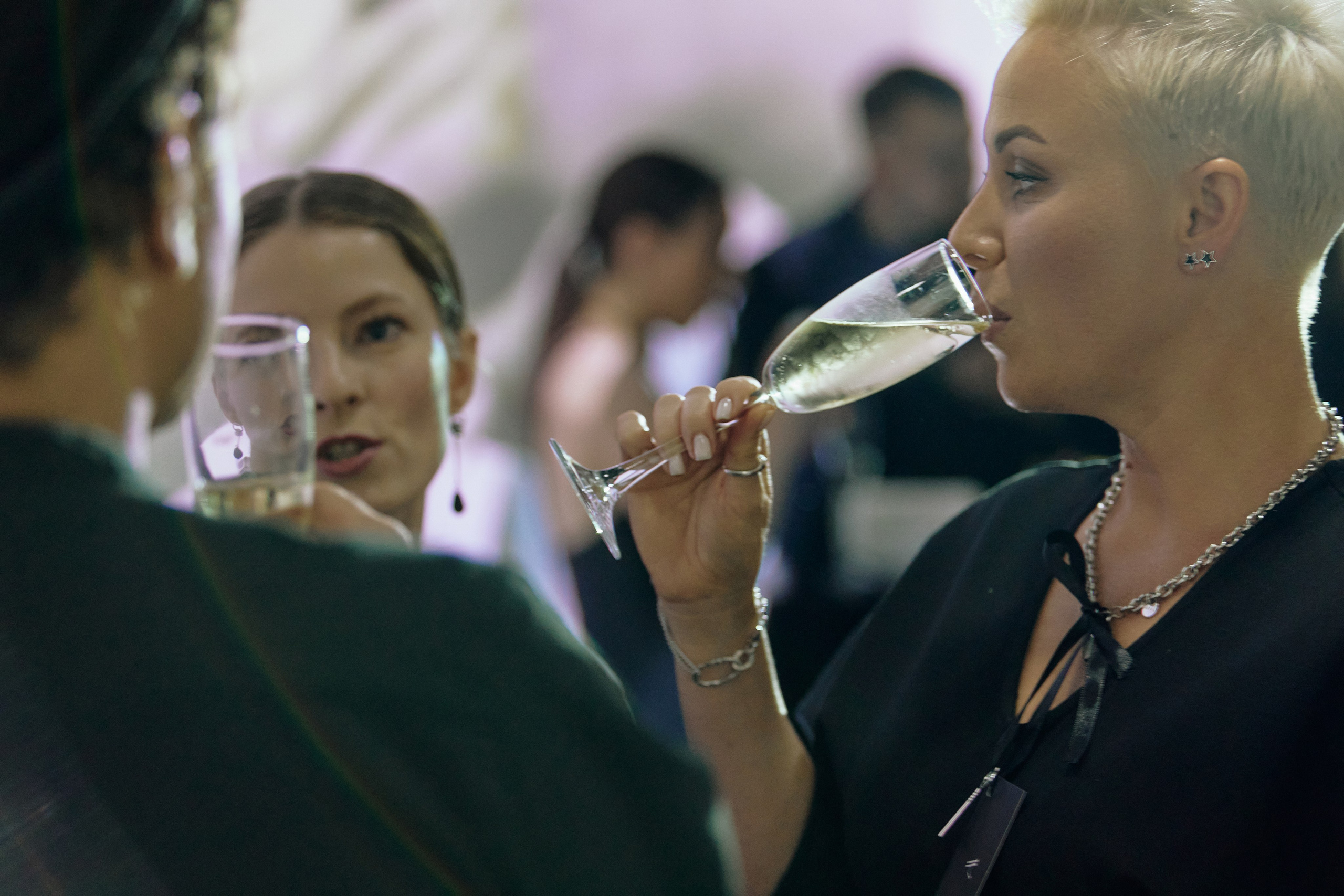 A MIRROR IS ONLY A HEART. Дмитрий Мазуркевич: Профессиональный Репортажный Фотограф