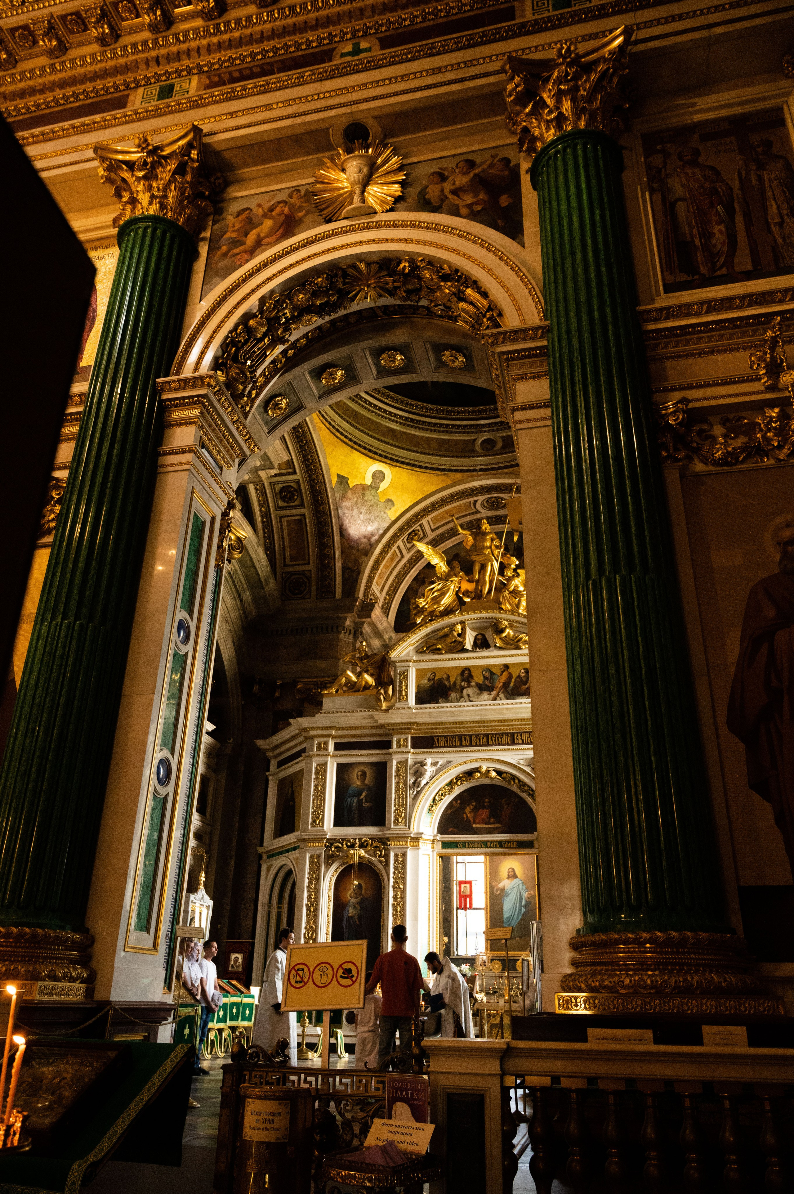 Крещение. Профессиональный фотограф беременности в СПБ. Стильные фотосессии беременности в стиле минимализм и классическая фотография