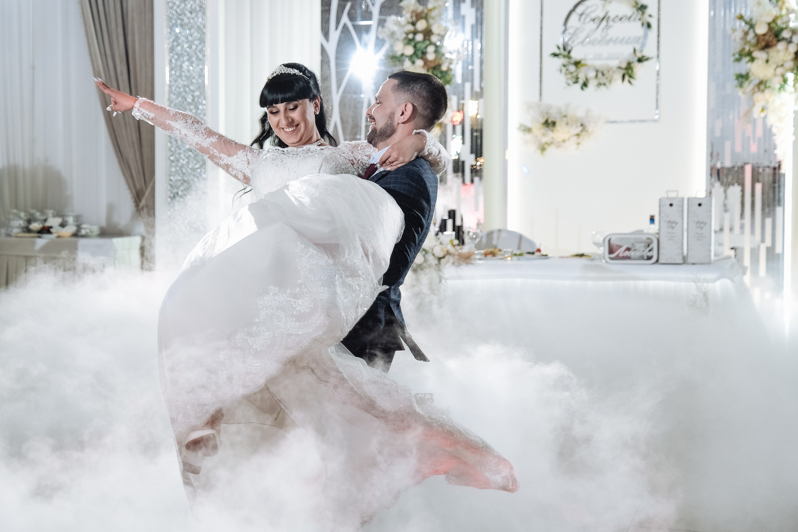 Сергей и Евгения_свадебная фотосессия в Версале. Свадебный фотограф в Челябинске Сырчикова Наталья