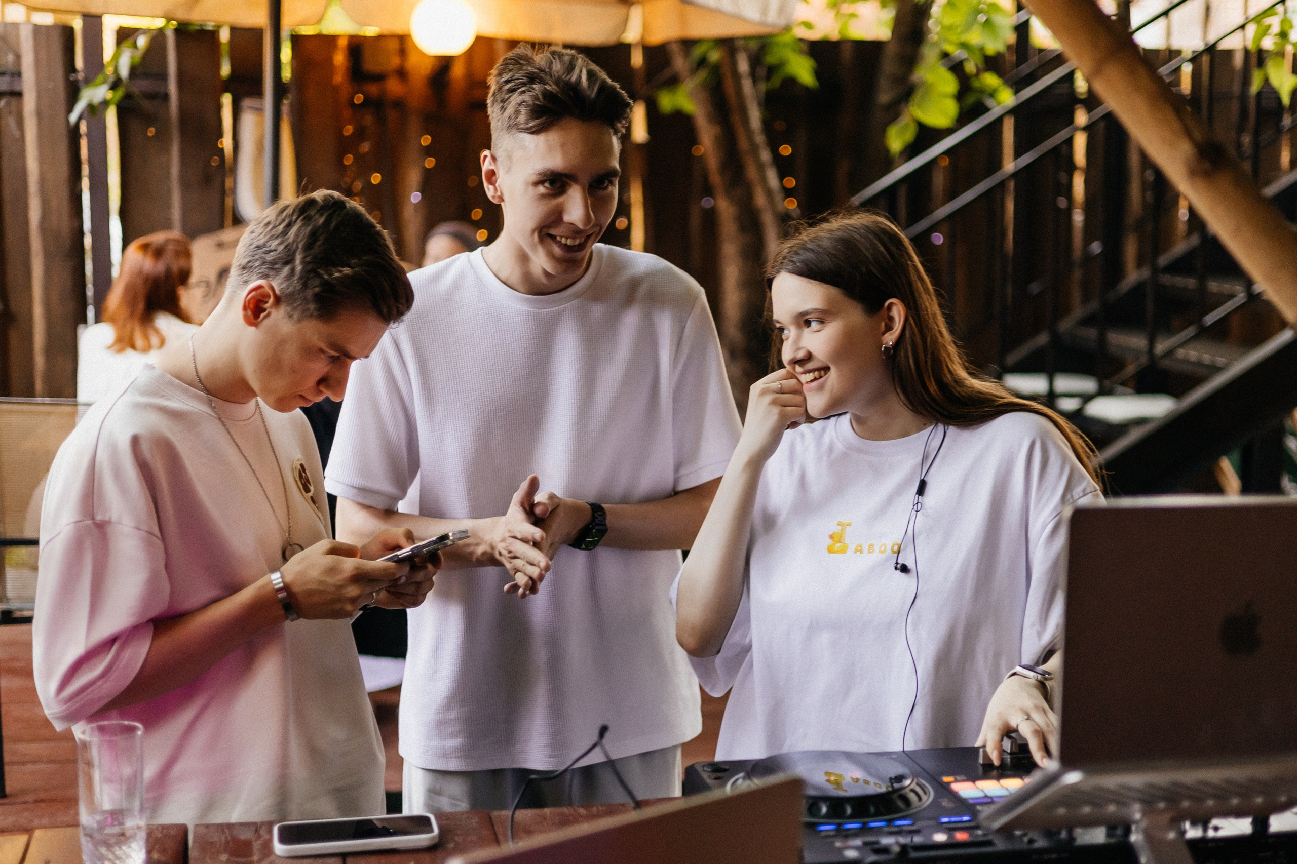 Среда — маленькая пятница| Караоке — бар «Vibe». Фотограф Кемерово | Сергей