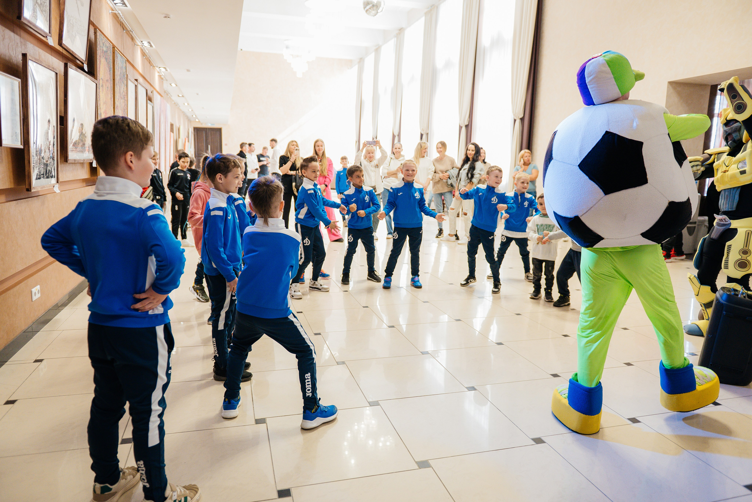 ЛИГА.БРО: JUNIOR 23/24. Свадебный и репортажный фотограф Никита Сницарев в Барнауле