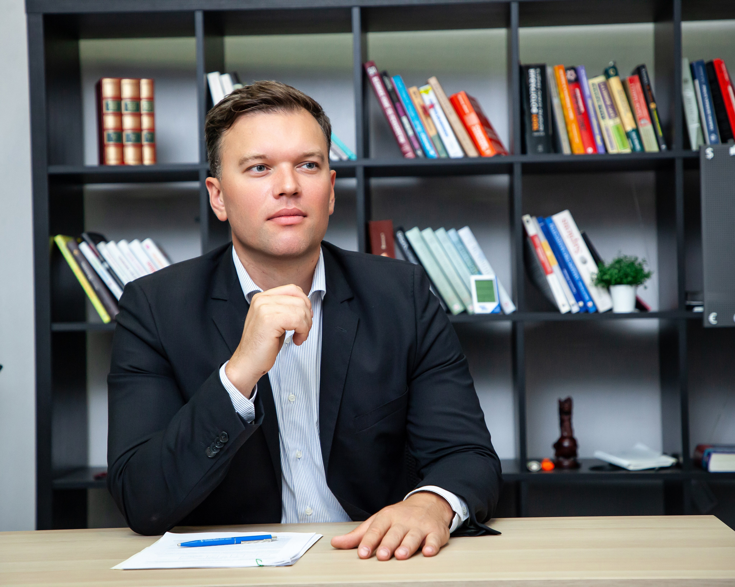 Профессиональные бизнес-портреты в Москве и Московской области. Фотостудия в Москве LUXARTPHOTO