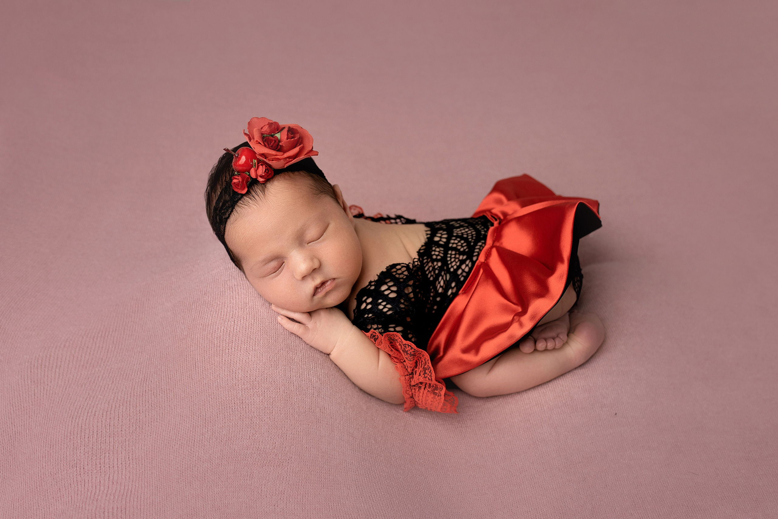 Новорождённые девочки. Детский фотограф новорождённых в Минске Боровик Екатерина
