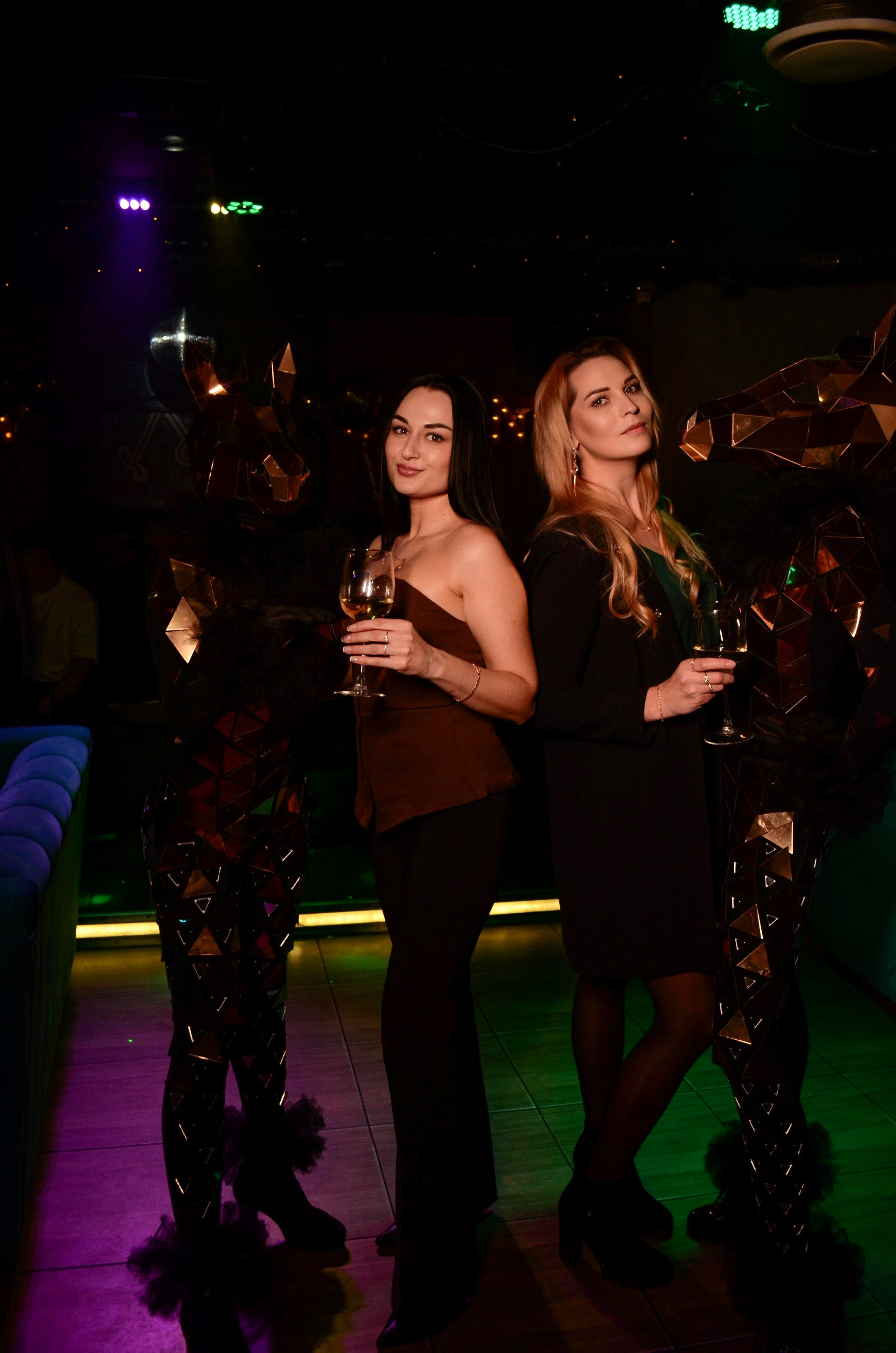 25.12.25 New Year Party. Мята Спортивная — Кальянная, караоке, бар в Минске