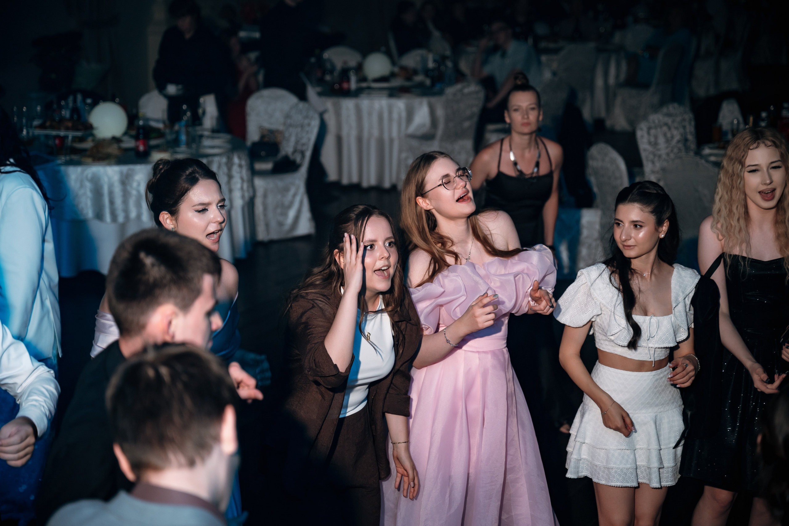 Выпускной вечер. Красная дорожка. Фотограф семейный мероприятия Краснодар Анапа Геленджик Новороссийск Поборежье