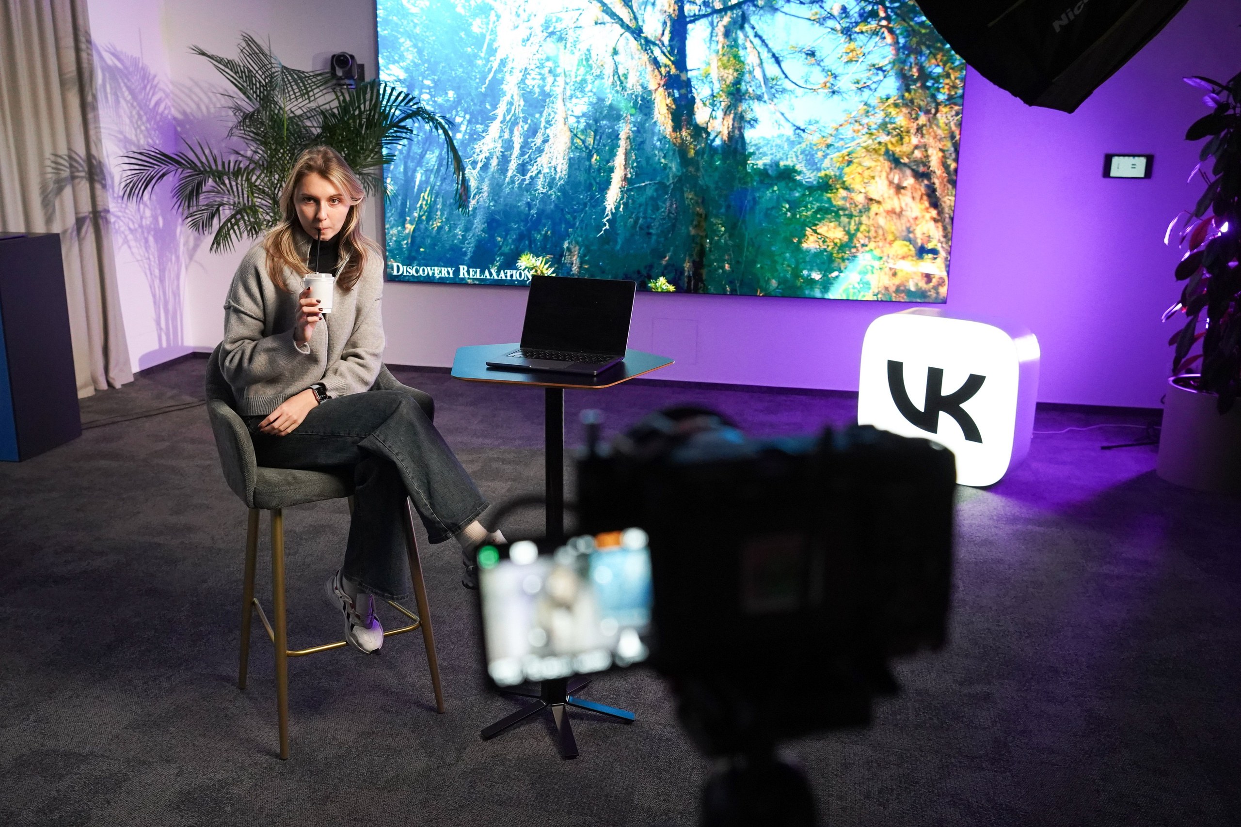 «VK» Бэкстейдж с интервью. Репортажный и портретный фотограф / видеограф (СПБ)