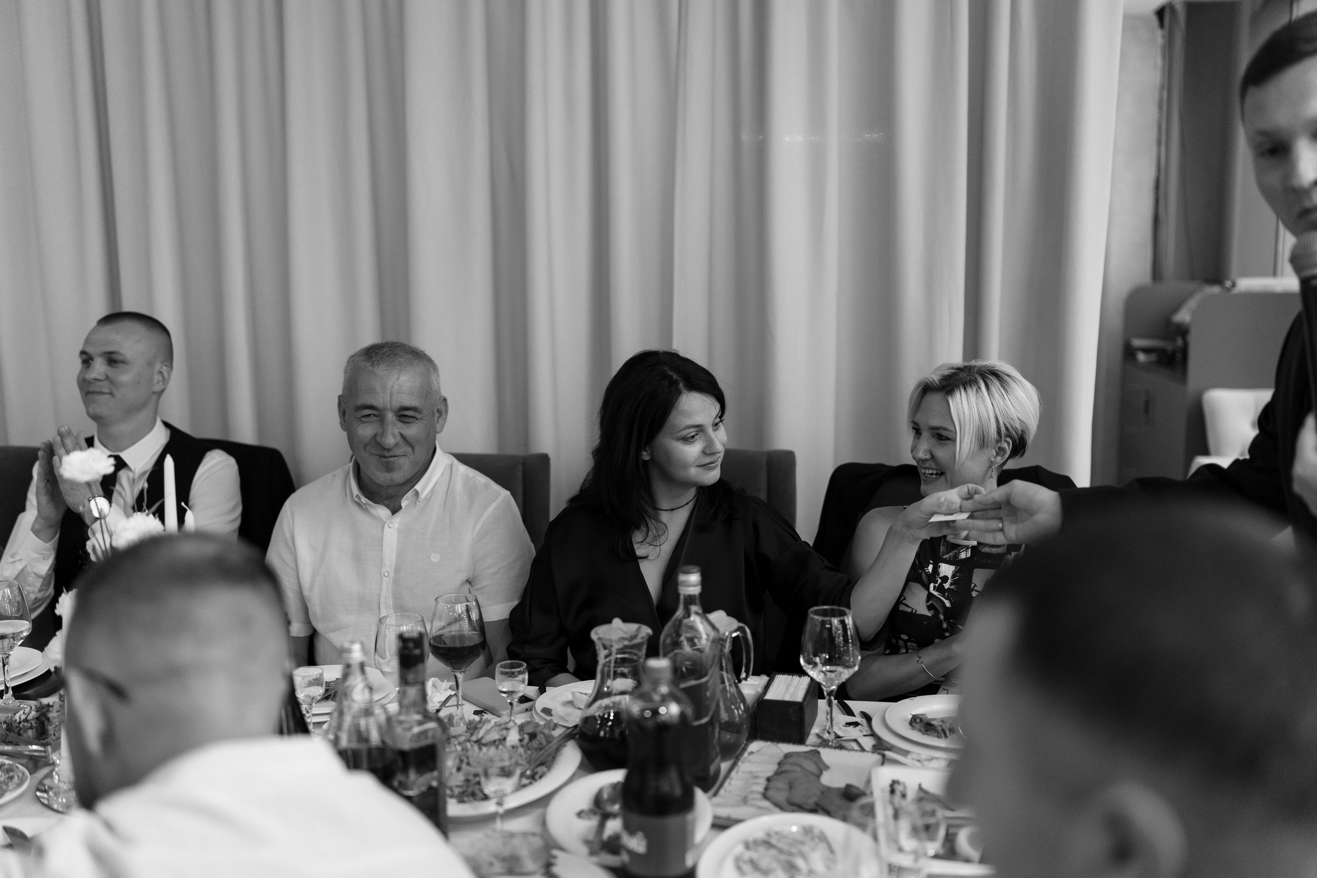 Свадебный ужин в Альбатросе. Анастасия Безуглова- свадебный фотограф в Таганроге