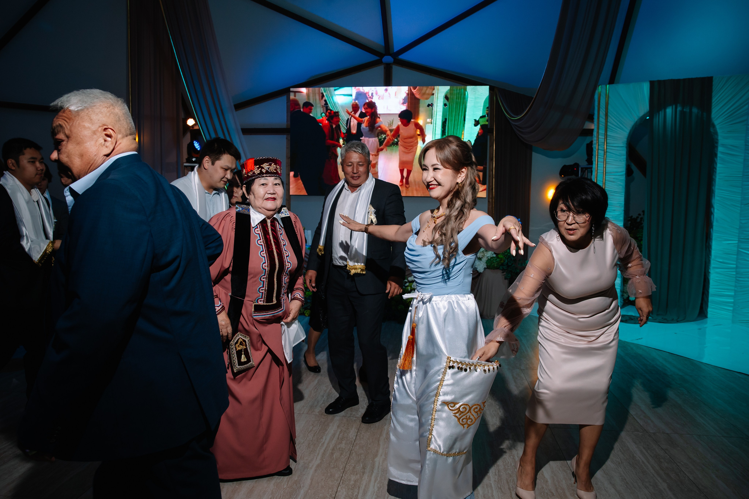 Свадьба Мергена и Алтаны. Свадебный и семейный фотограф в Элисте Лиджик Сарлов