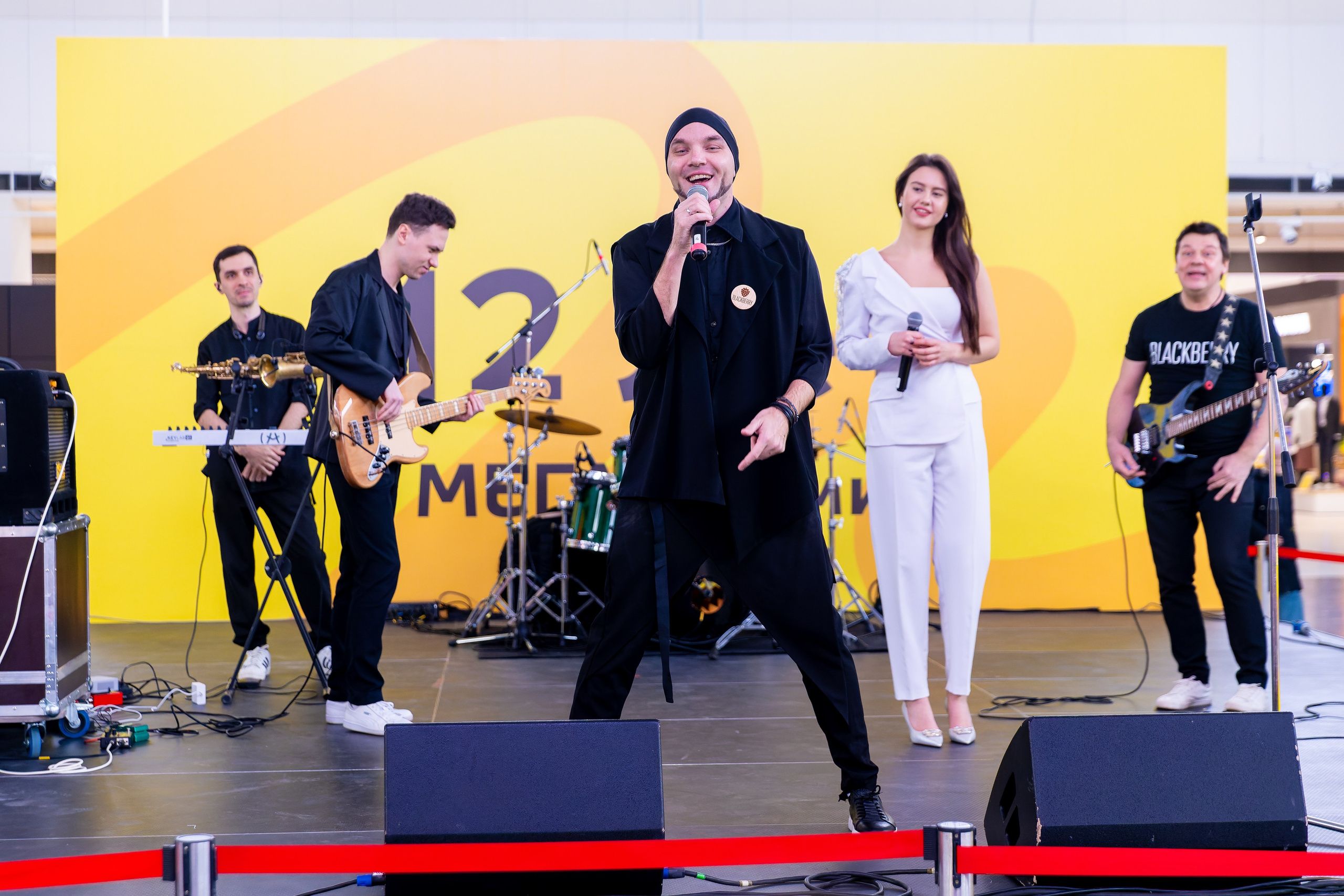 Фото отчет с мероприятия ТЦ Мега 12 лет. Фотограф в Самаре Максим Тырин