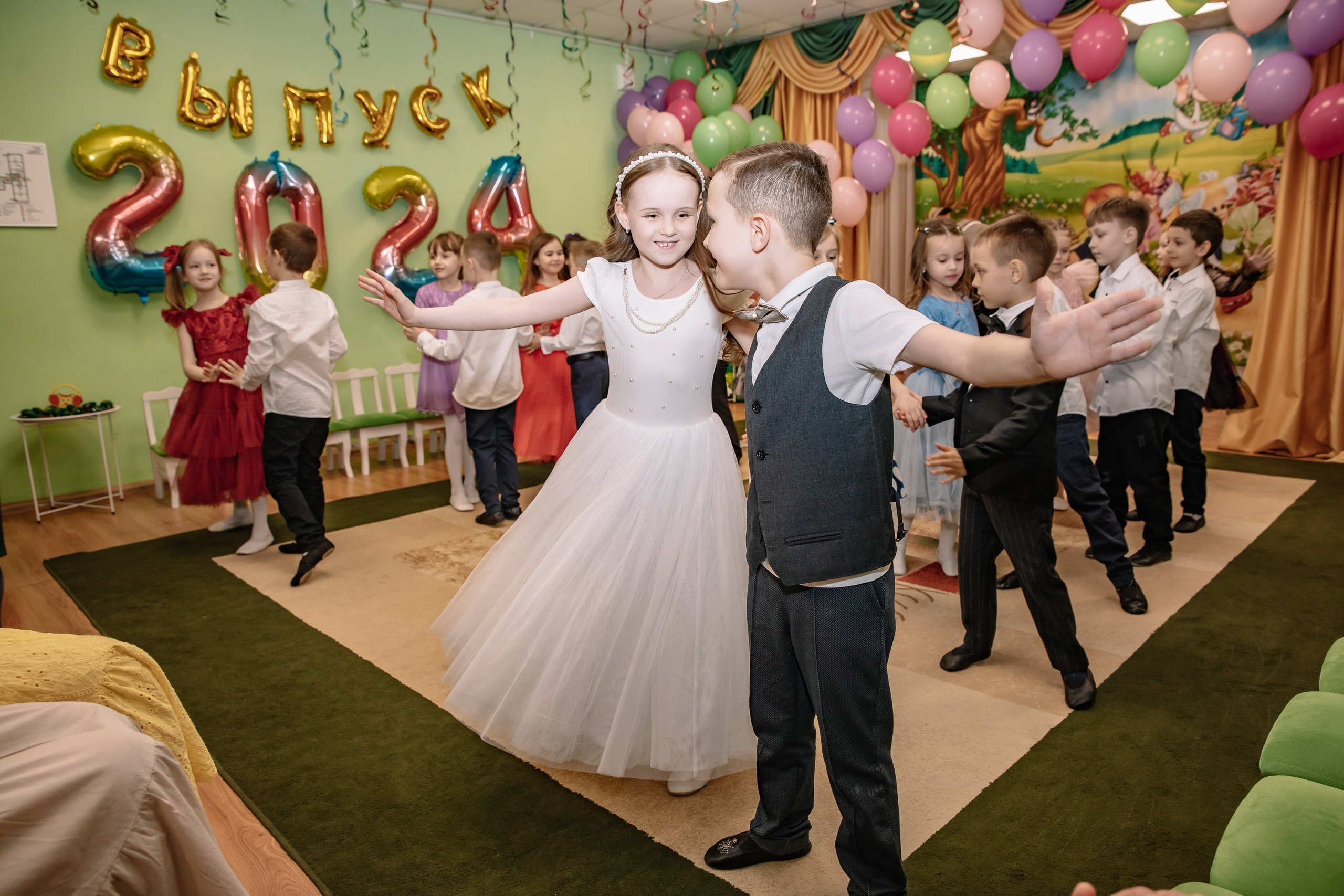 Группа «Сказка» ДС 69 Выпускной 2024. Фотограф в Москве Яна Полосина