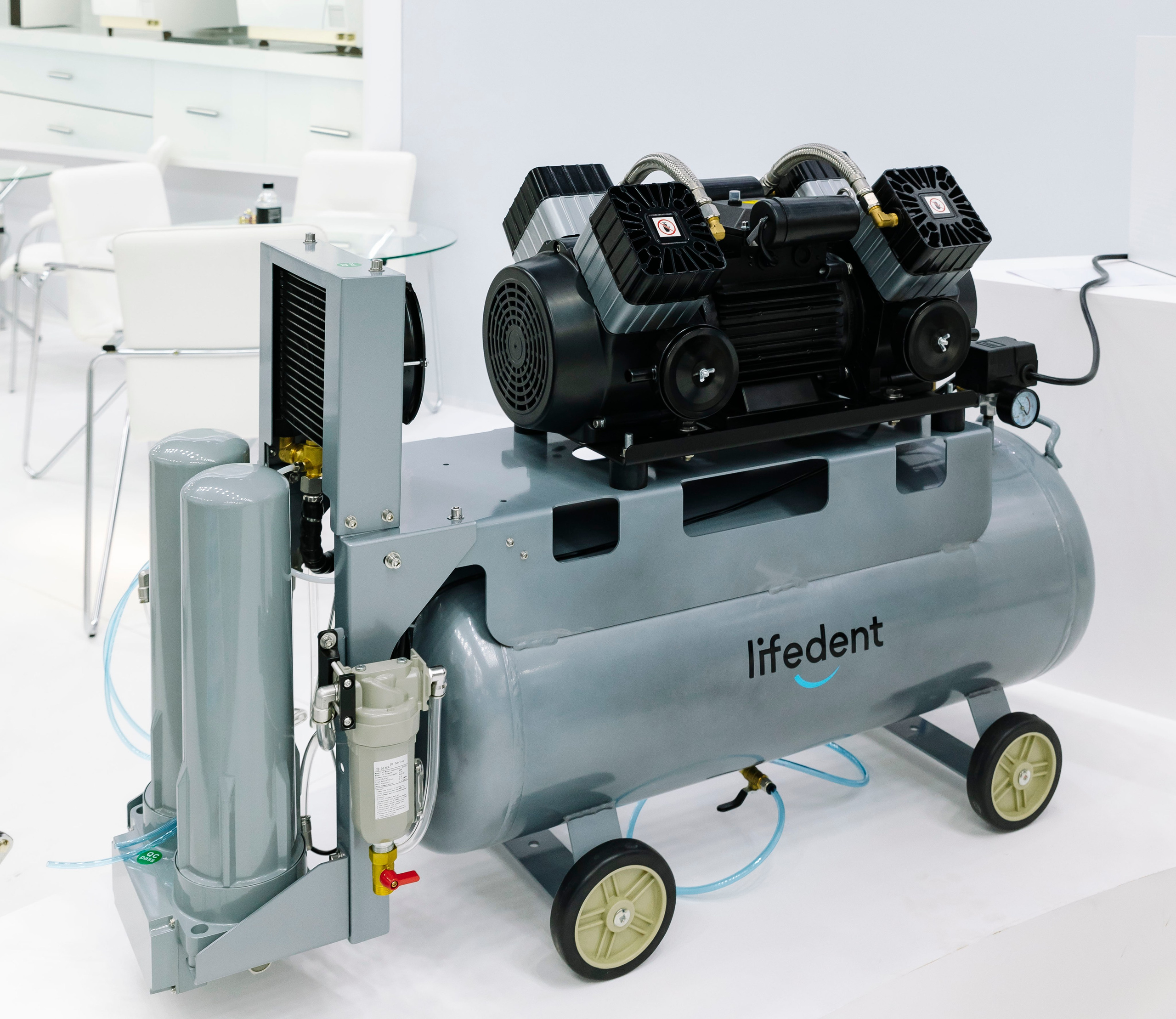 Стоматологическая выставка Dental Salon 2026. Профессиональный фотограф в Москве | Заказать фотосессию и съемку