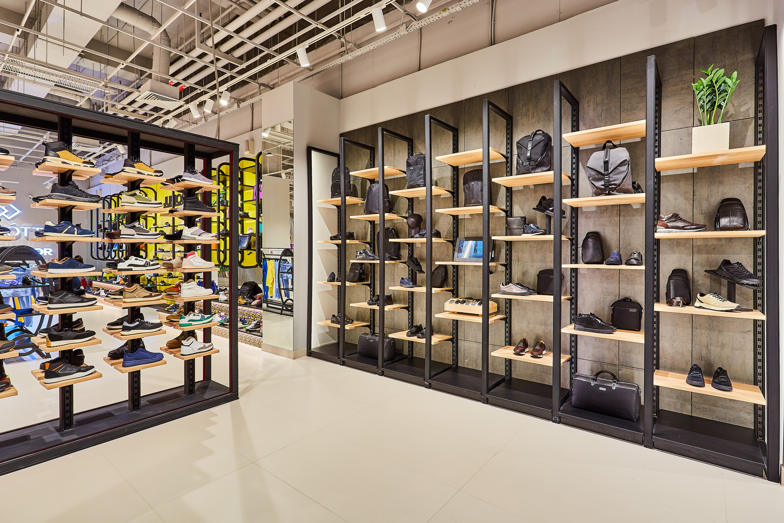 Съемка торгового магазина. Фотограф Руслан Потапов в Краснодаре