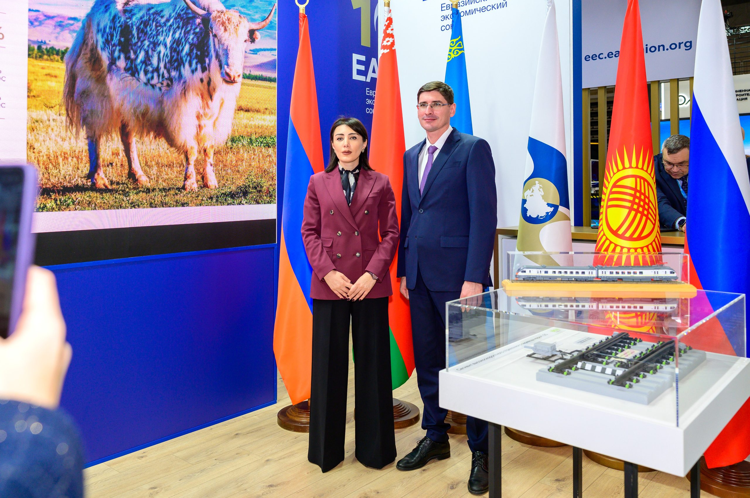 BigindustrialweekBelarus. Фотоуслуги, услуги фотографа, фотографирование важных событий