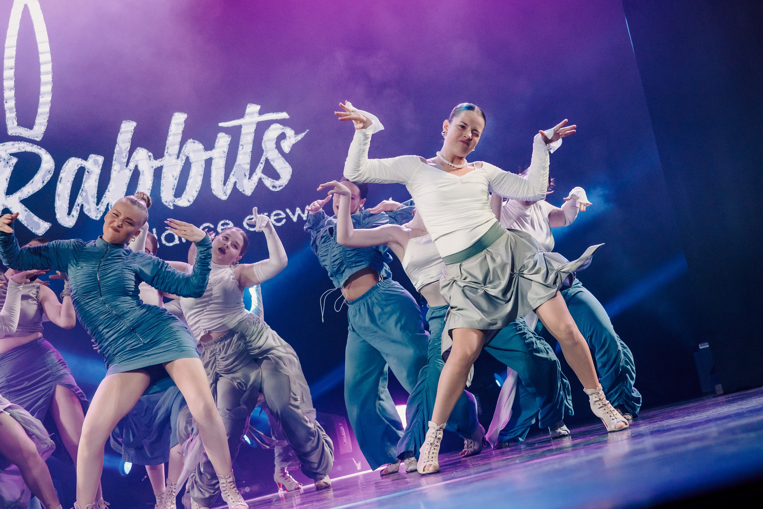 Отчётный концерт танцевальной школы «Red Rabbits» 2025. Лёшка Варзегов — фотограф