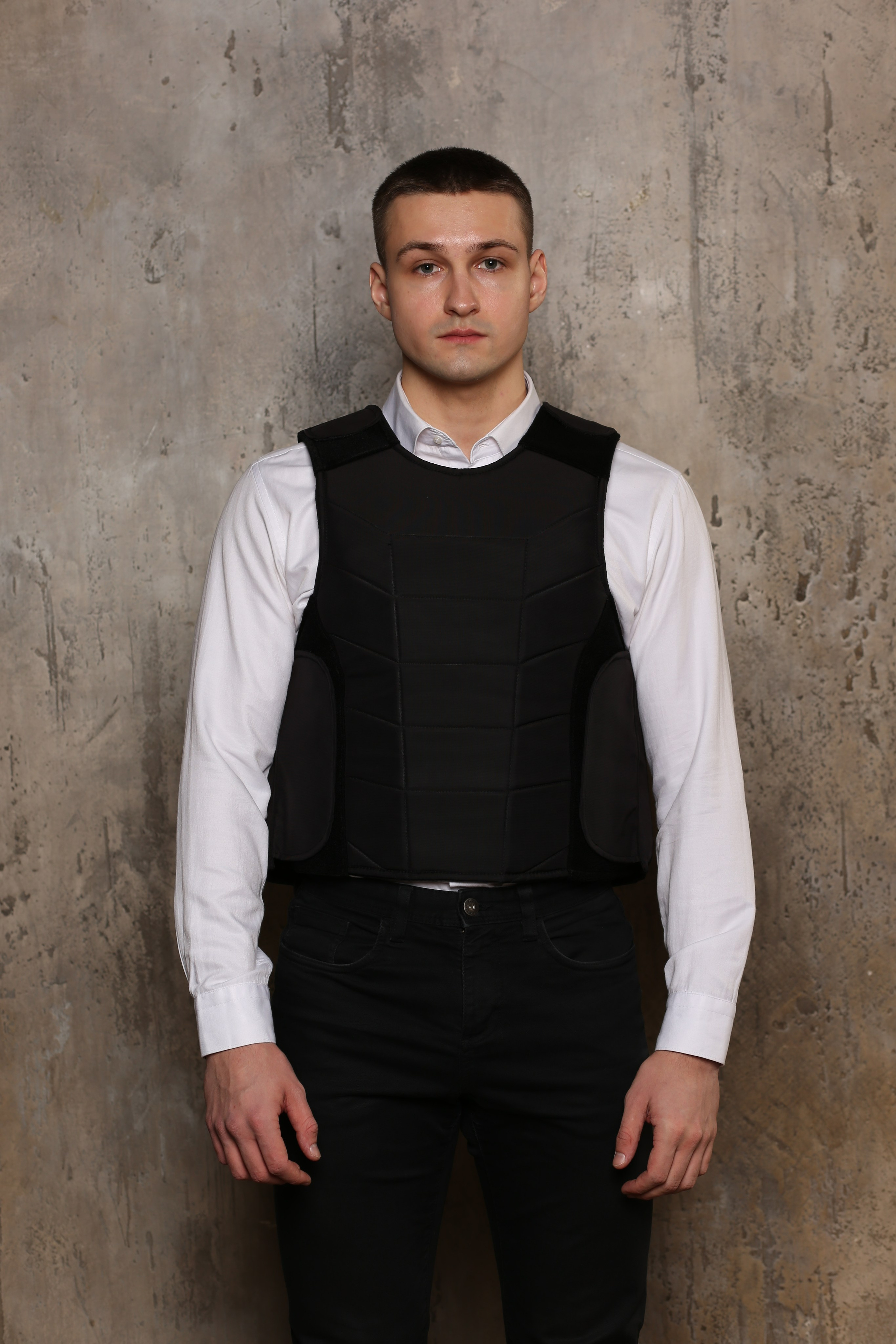 Артем, 185 см, 50-52 р-р. KED Production — продакшн из СПб. Создаём фото, видео и контент, который помогает брендам и селлерам продавать больше