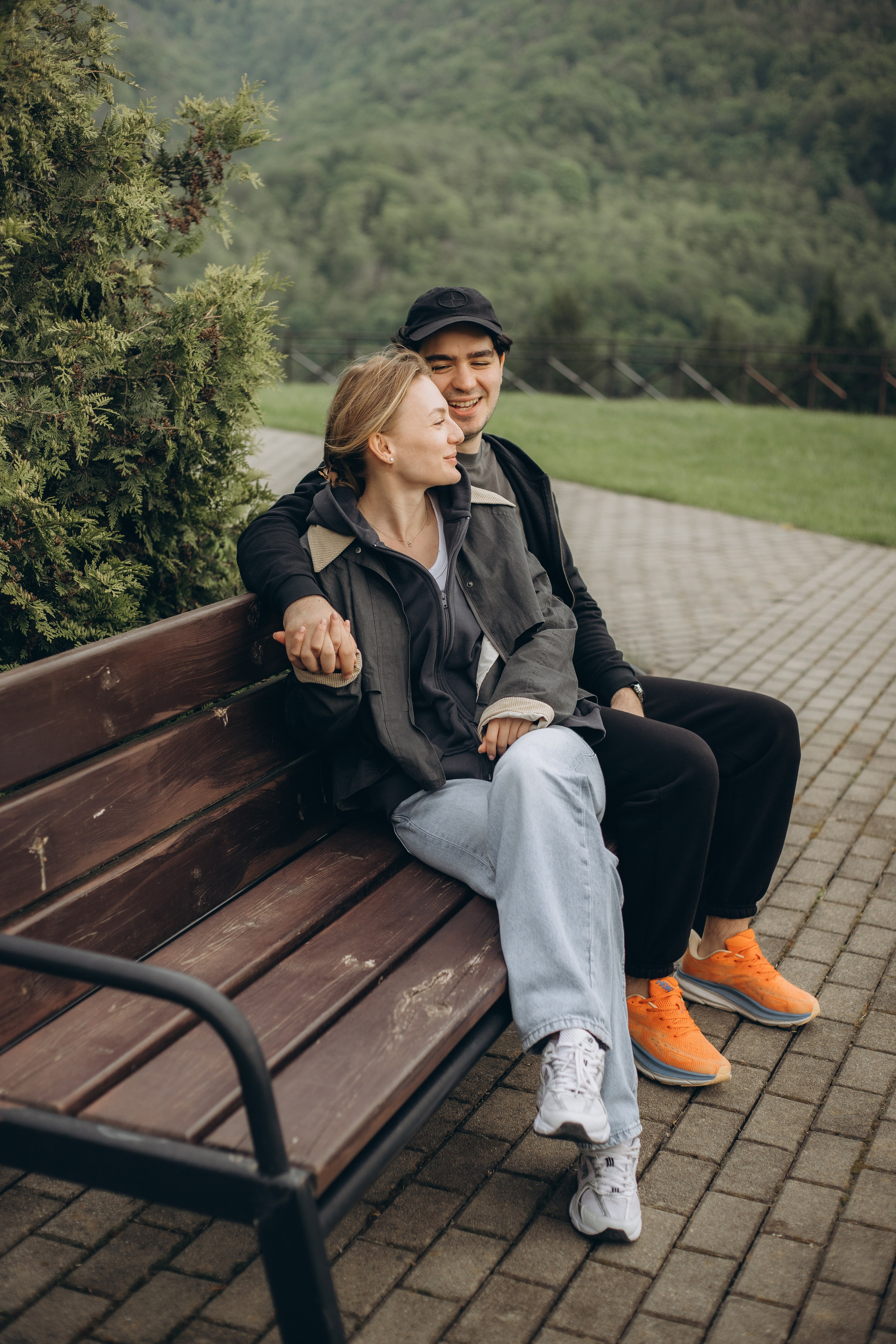 Фруктовый сад. Семейный и свадебный фотограф Сочи Адлер Сириус Красная поляна