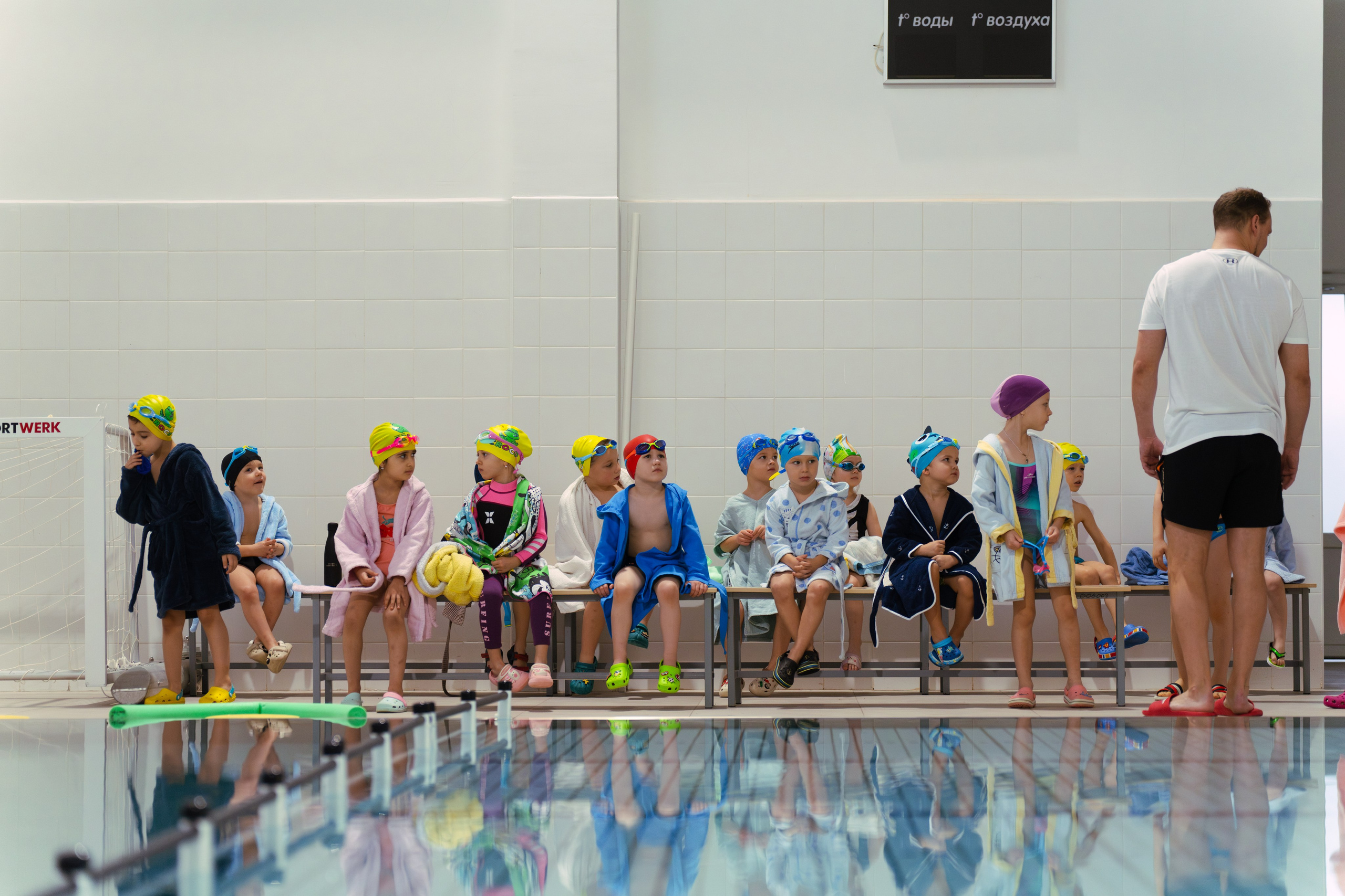 съемка детского спортивного мероприятия в бассейне МГСУ
