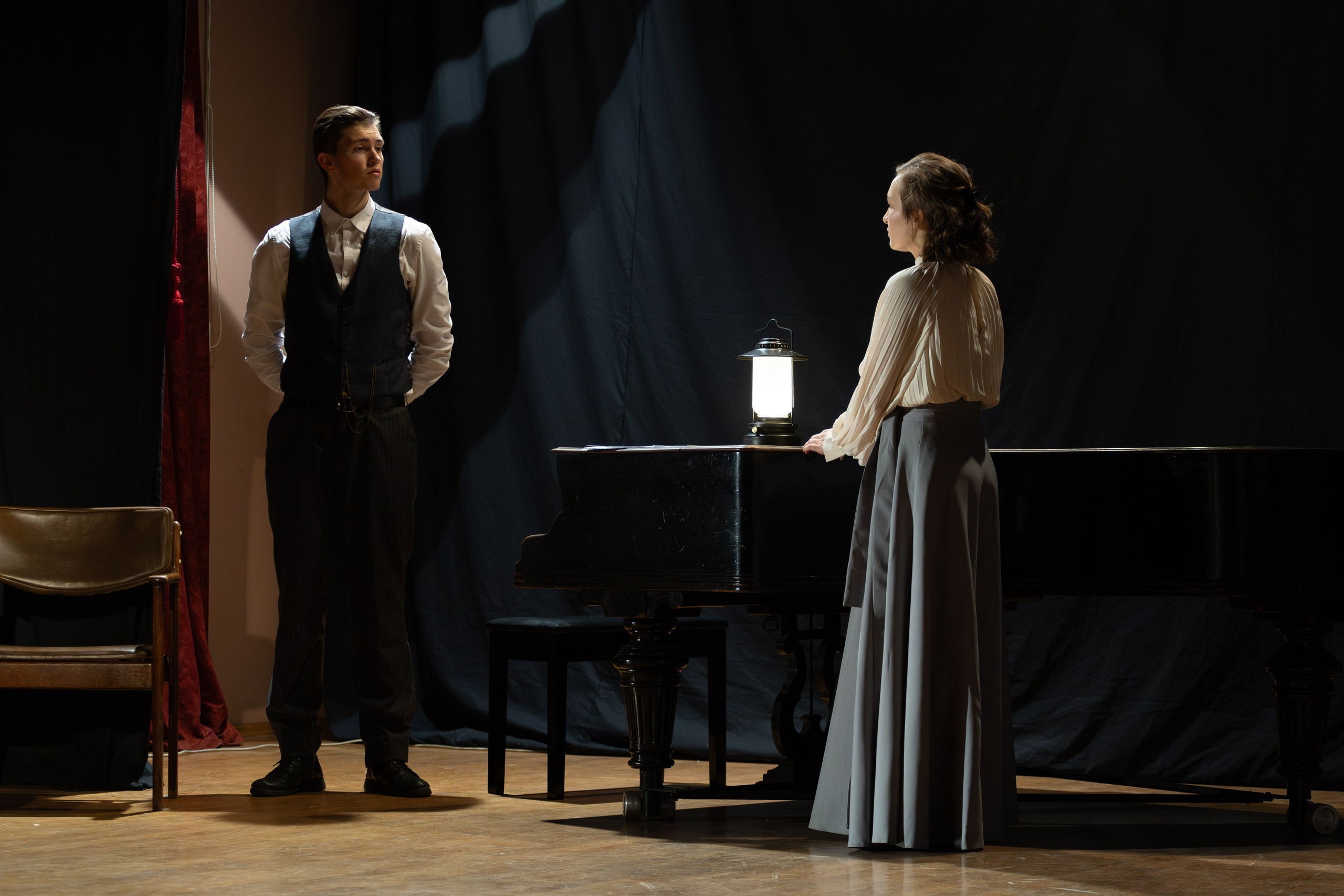 Театр. Photomantis