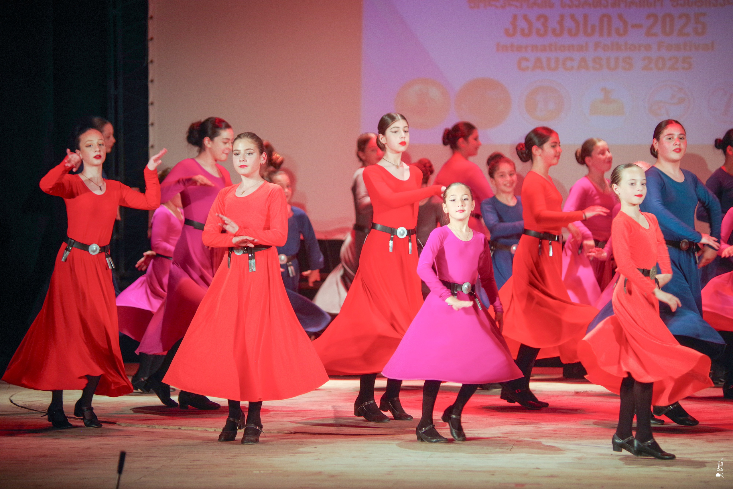 Танцы в прекрасном Они. Портретный фотограф Денис Милютин