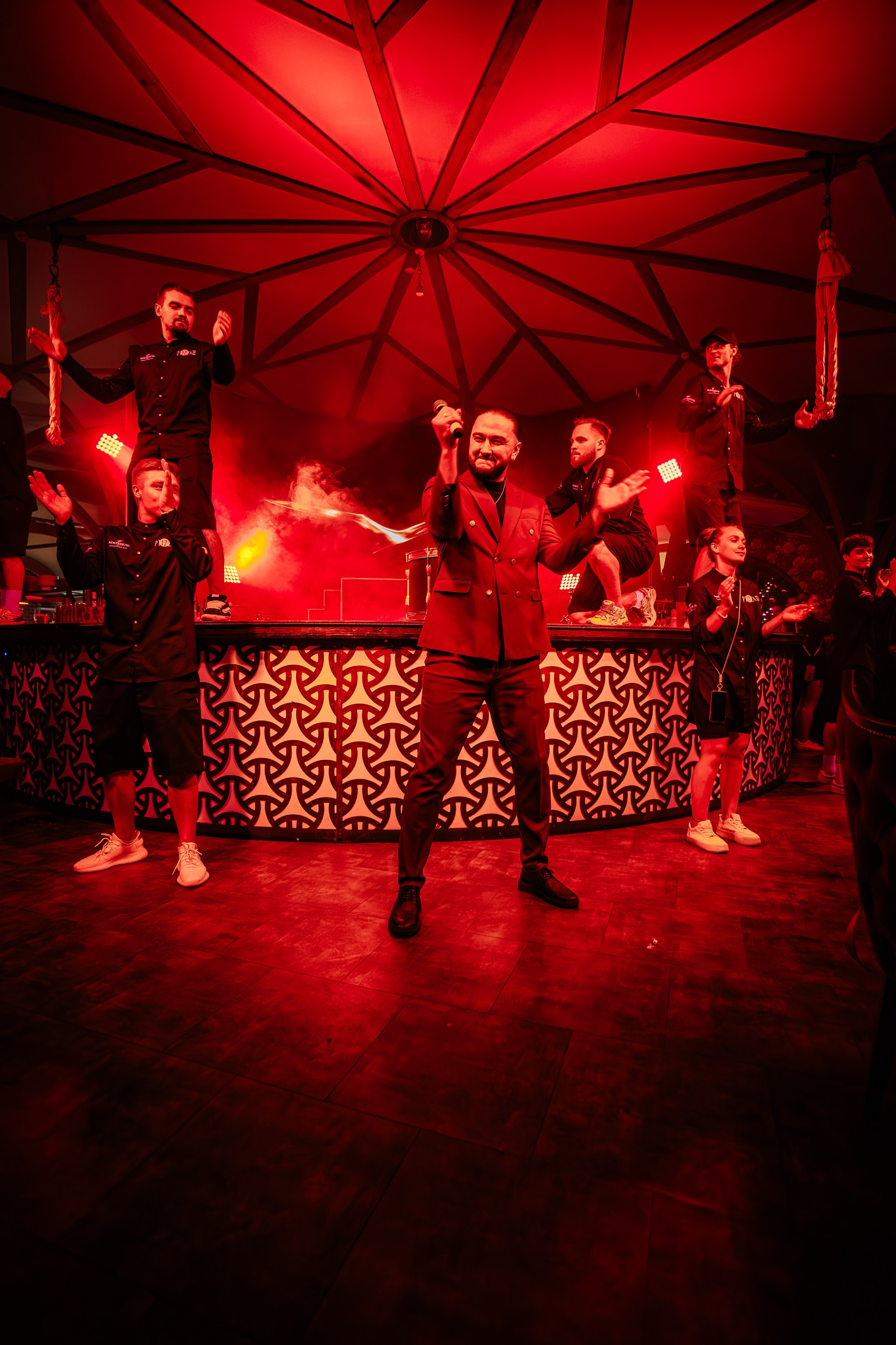 PTIZZA SHOW. Gold & Black in Ptizza Bar_Ялта_6.07.2025. Аминов Руслан | Фотограф