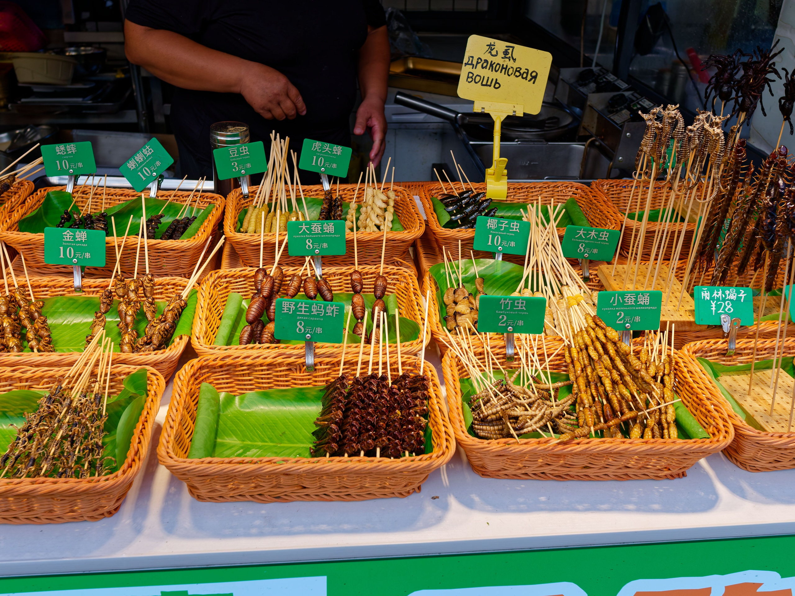 Хайнань 2026, «Food Street» ночная улица еды в Ялунване. Фотопрогулки по Миру