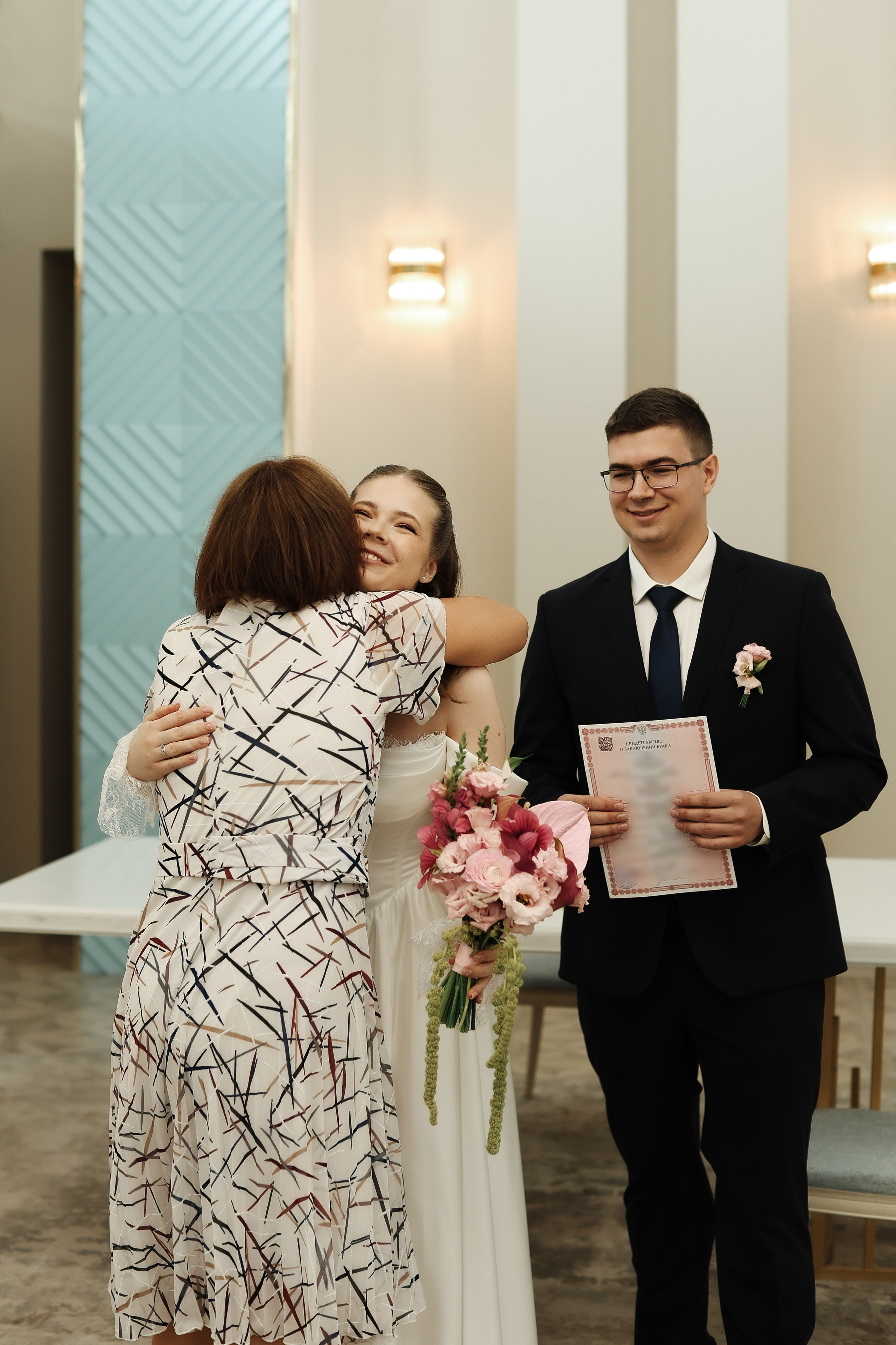 Савеловский ЗАГС, Radisson Blu Olympiyskiy, особняк Хлудова, камерная свадьба. Свадебный и семейный фотограф в Москве Света Снимает