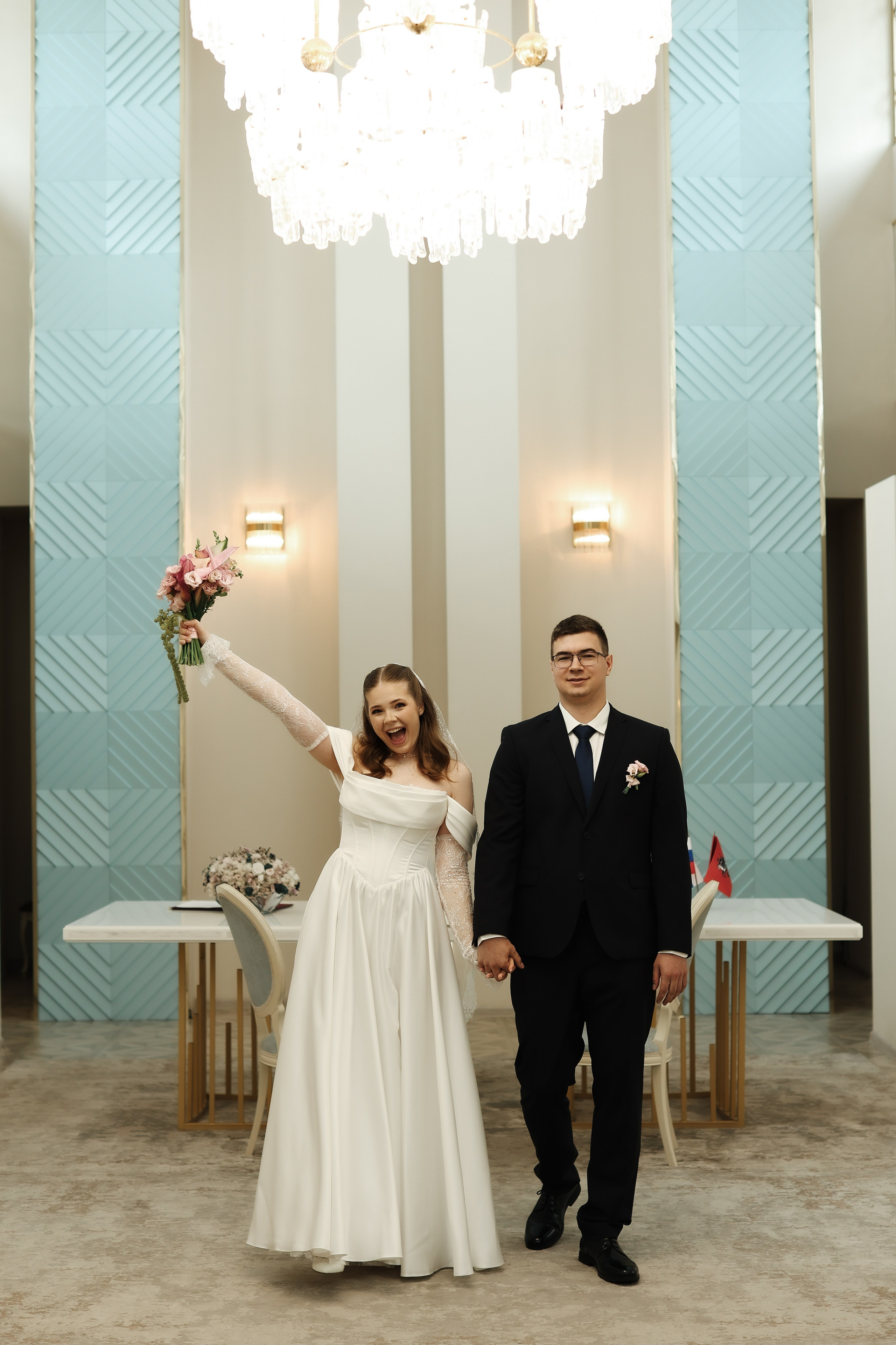Савеловский ЗАГС, Radisson Blu Olympiyskiy, особняк Хлудова, камерная свадьба. Свадебный и семейный фотограф в Москве Света Снимает