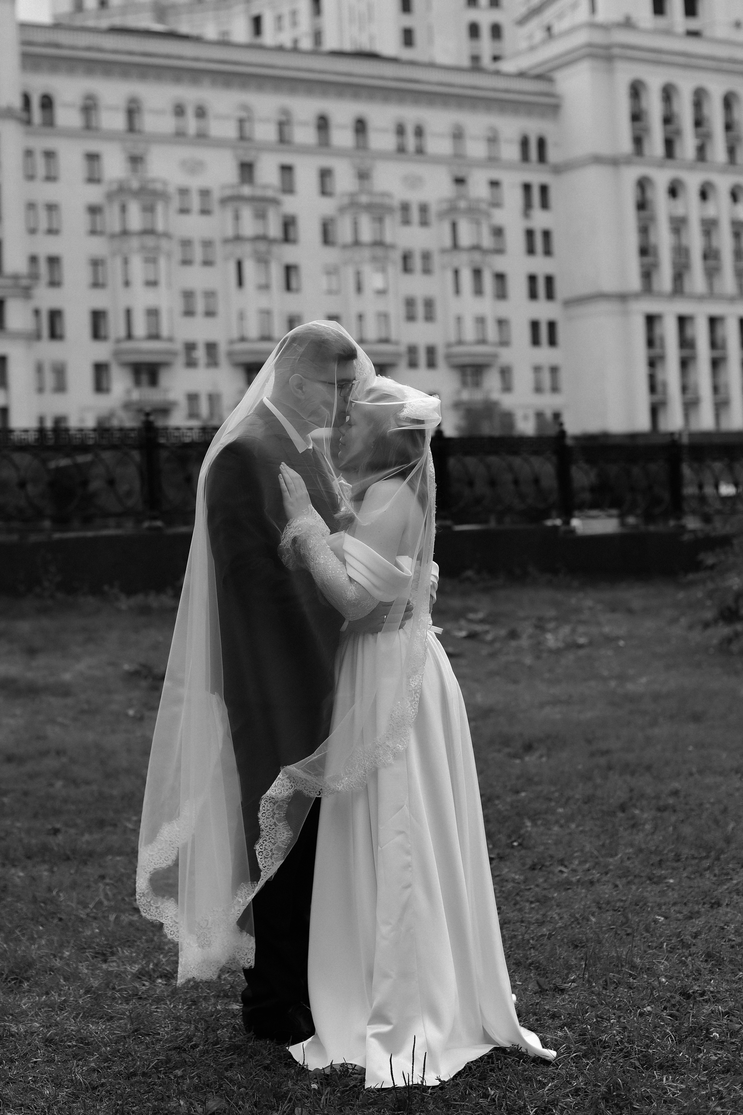 Савеловский ЗАГС, Radisson Blu Olympiyskiy, особняк Хлудова, камерная свадьба. Свадебный и семейный фотограф в Москве Света Снимает