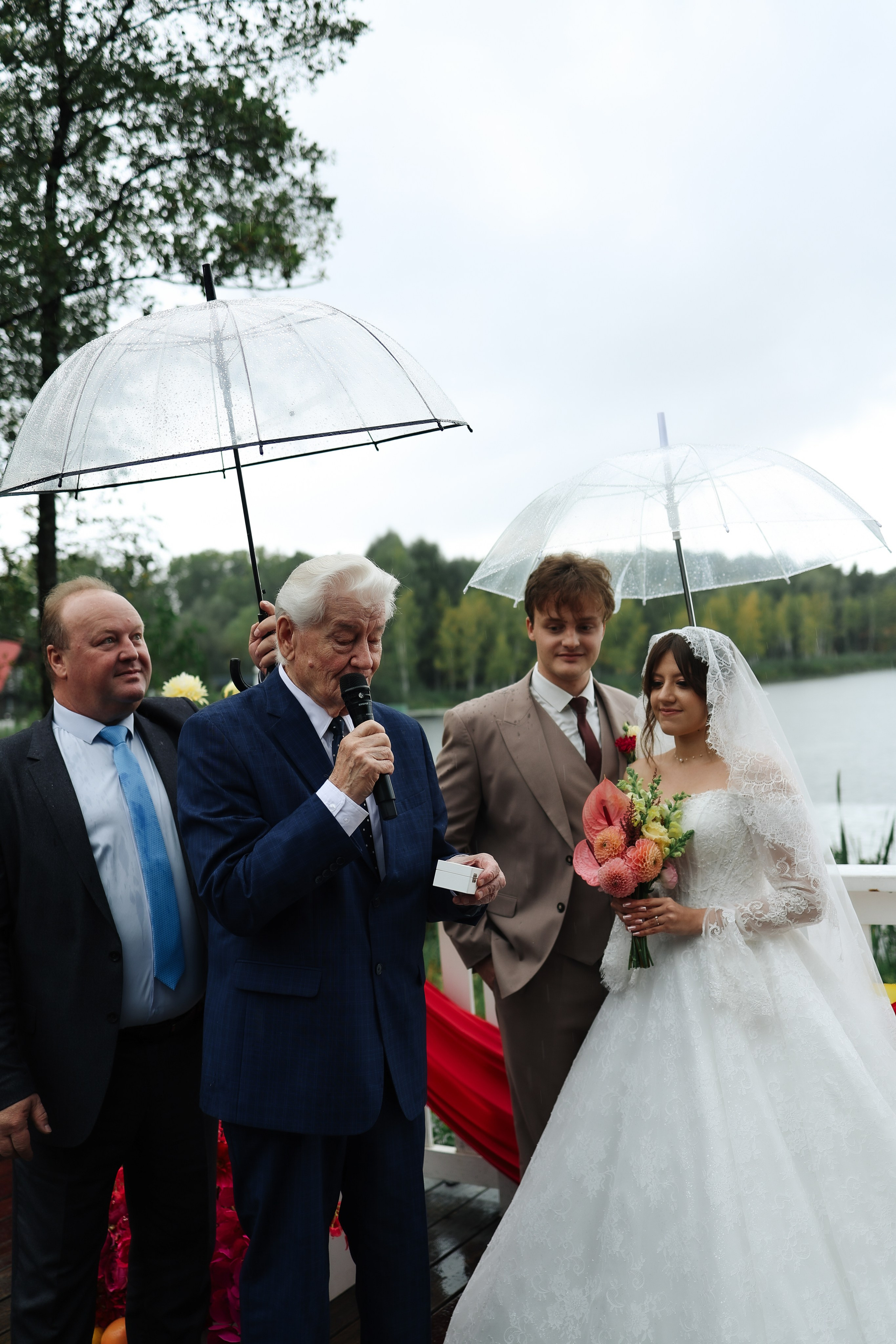 Свадьба в парк-отеле Медвежьи озера. Свадебный и семейный фотограф в Москве Света Снимает