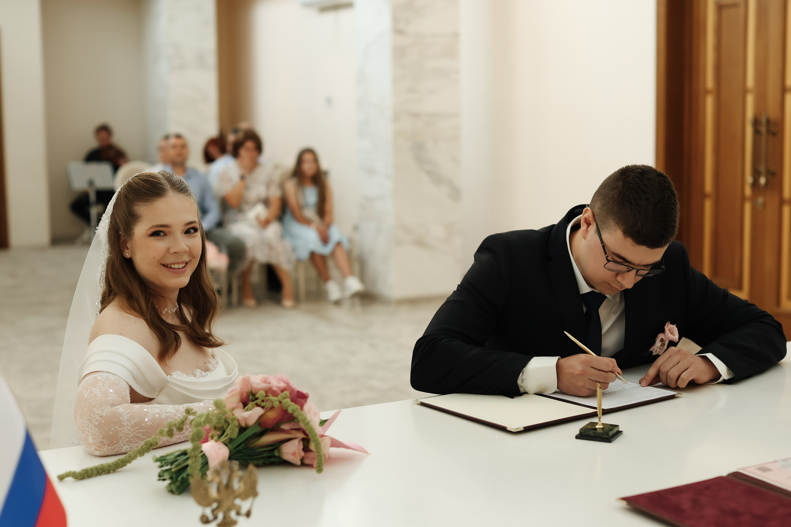 Савеловский ЗАГС, Radisson Blu Olympiyskiy, особняк Хлудова, камерная свадьба. Свадебный и семейный фотограф в Москве Света Снимает
