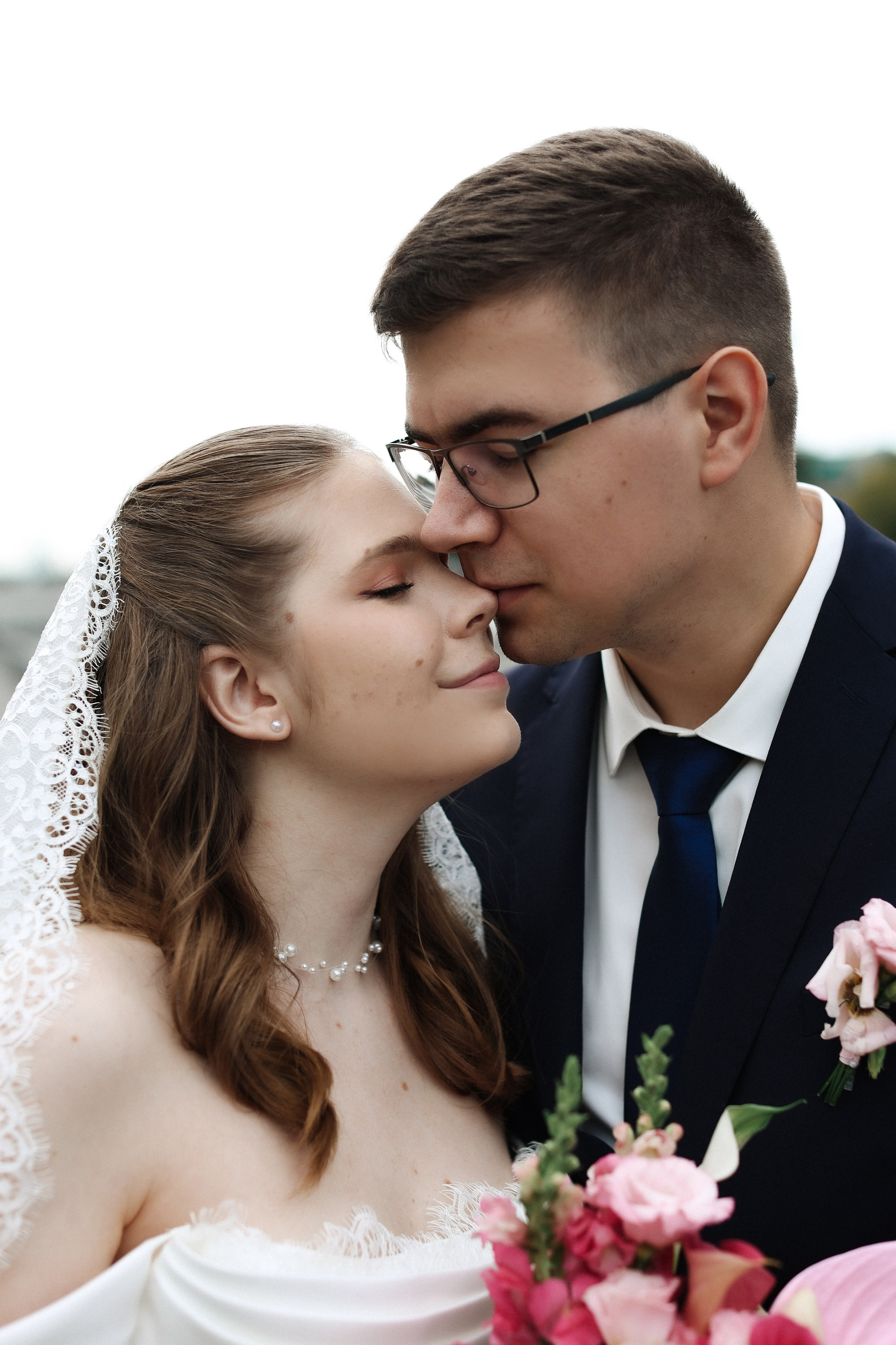 Савеловский ЗАГС, Radisson Blu Olympiyskiy, особняк Хлудова, камерная свадьба. Свадебный и семейный фотограф в Москве Света Снимает