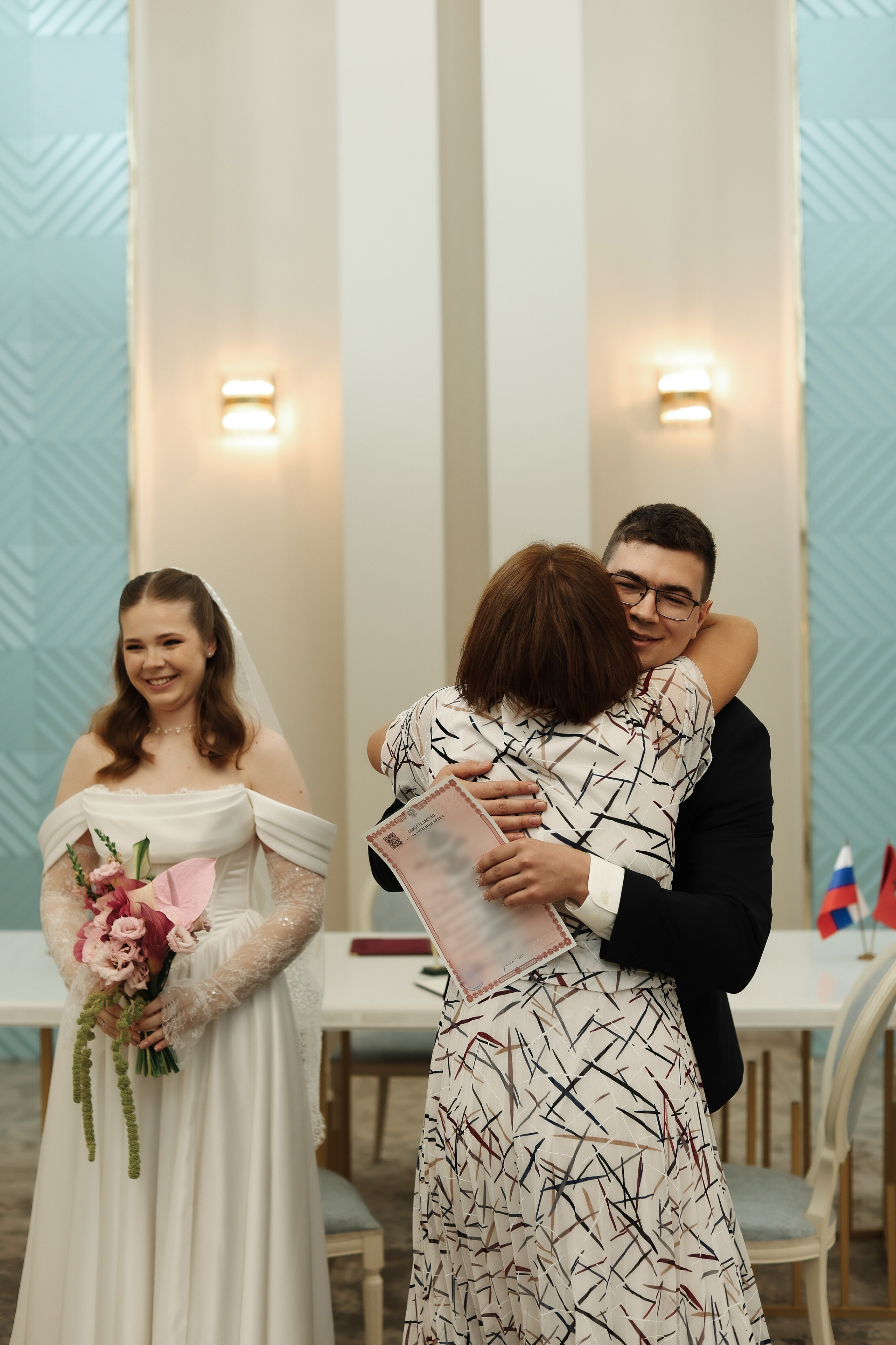 Савеловский ЗАГС, Radisson Blu Olympiyskiy, особняк Хлудова, камерная свадьба. Свадебный и семейный фотограф в Москве Света Снимает