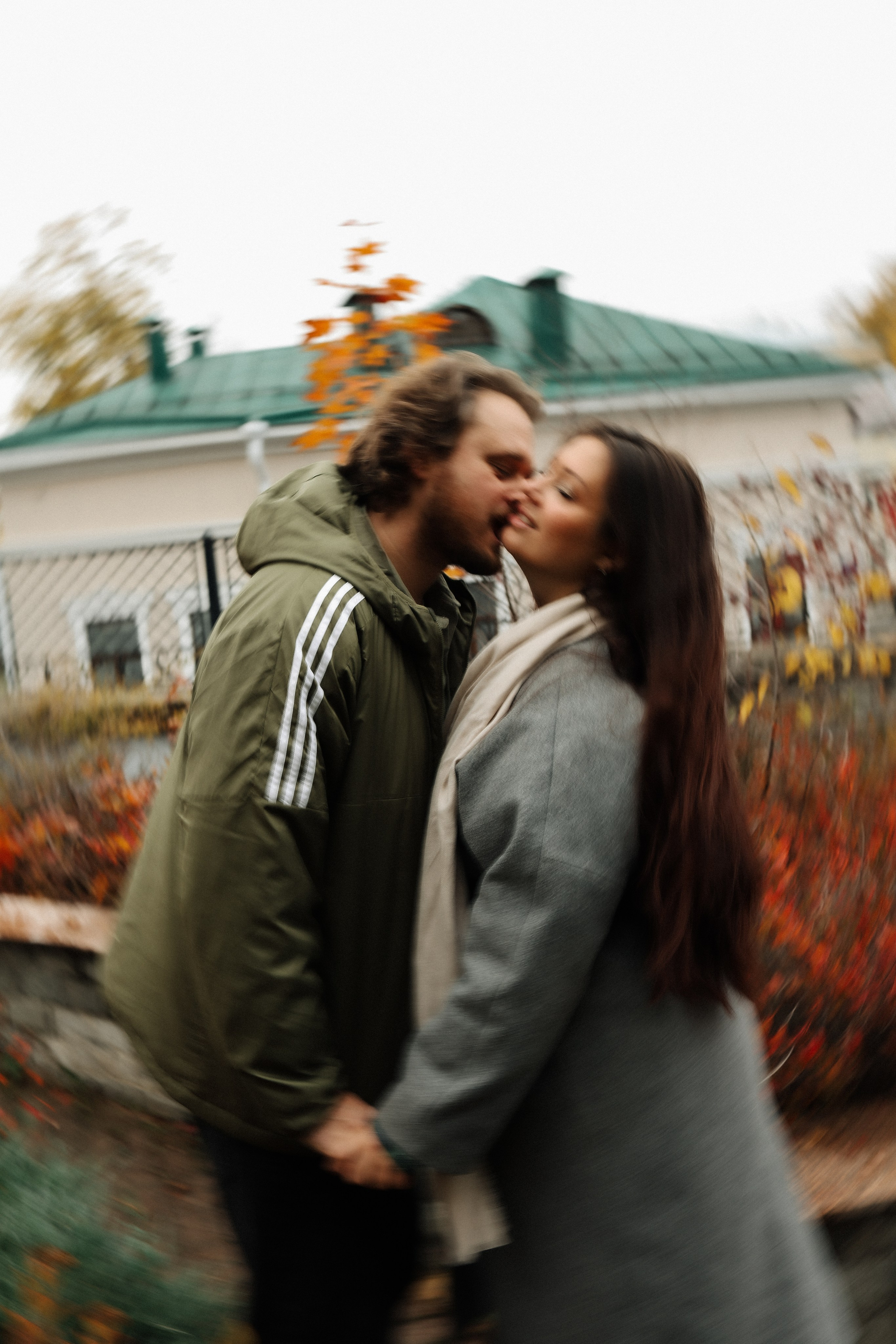 В городе осень. Свадебный и семейный фотограф в Москве Света Снимает