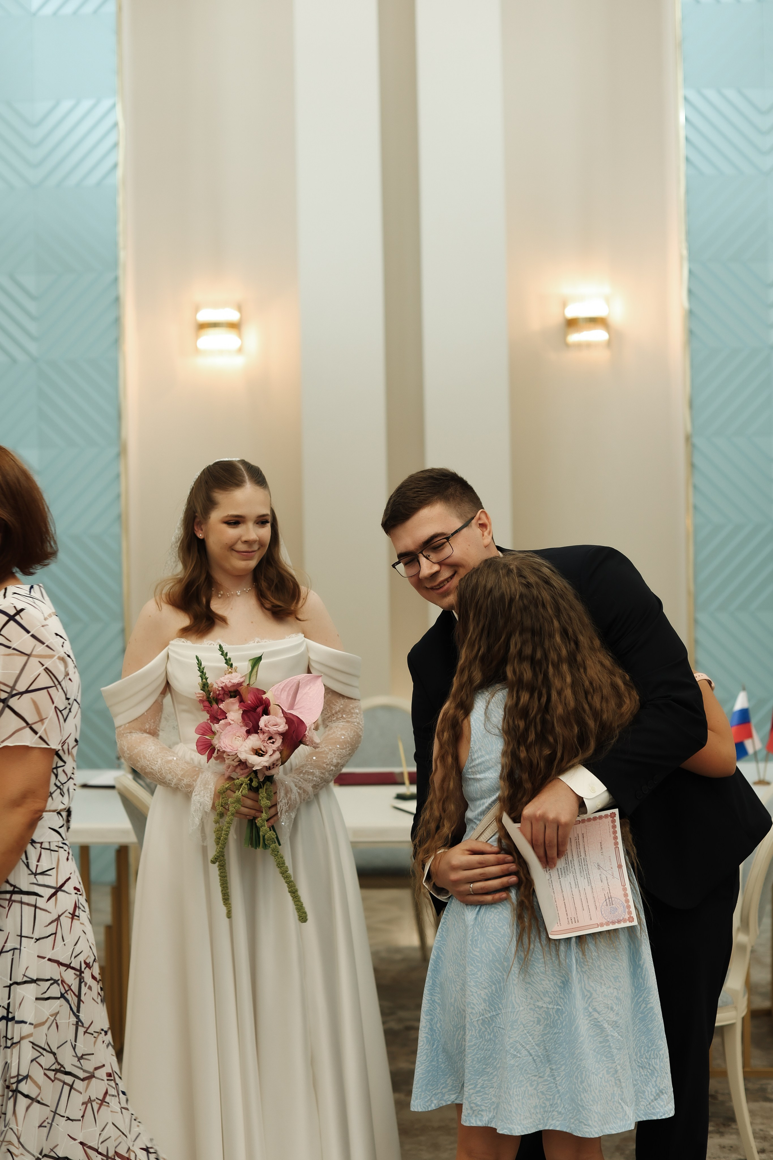 Савеловский ЗАГС, Radisson Blu Olympiyskiy, особняк Хлудова, камерная свадьба. Свадебный и семейный фотограф в Москве Света Снимает