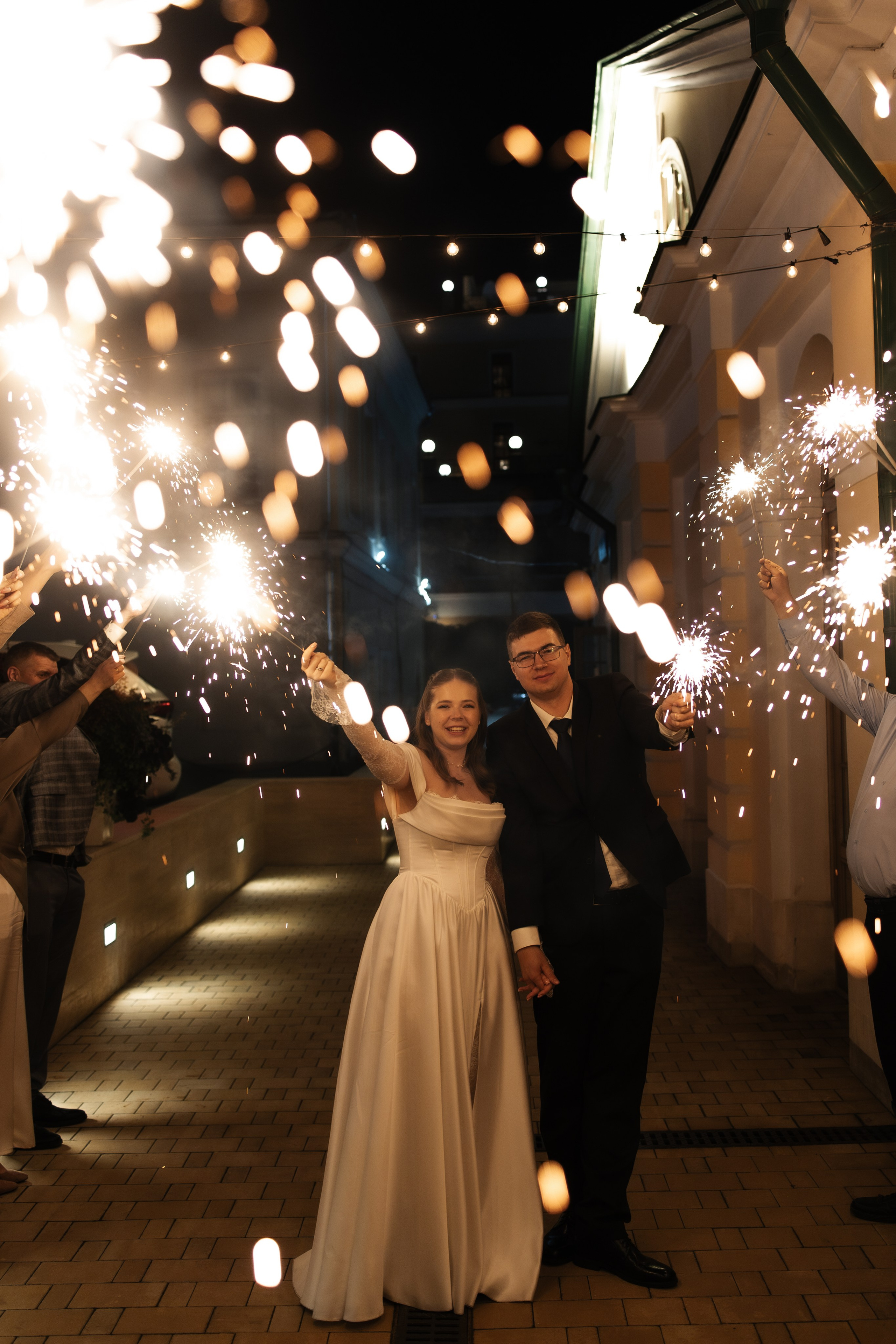 Савеловский ЗАГС, Radisson Blu Olympiyskiy, особняк Хлудова, камерная свадьба. Свадебный и семейный фотограф в Москве Света Снимает
