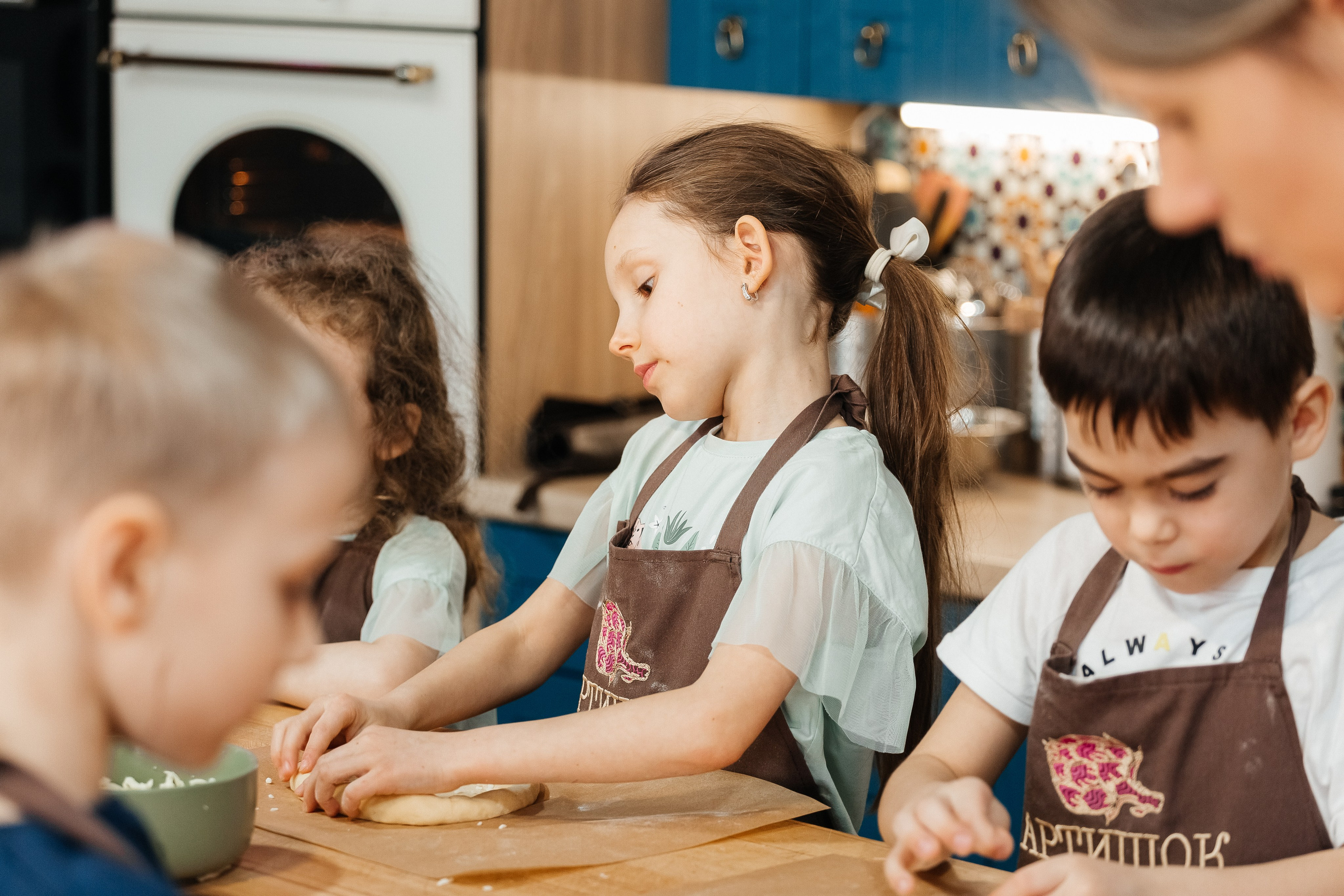 Детский мастер-класс в «АРТиШОК». Фотограф Кемерово | Сергей