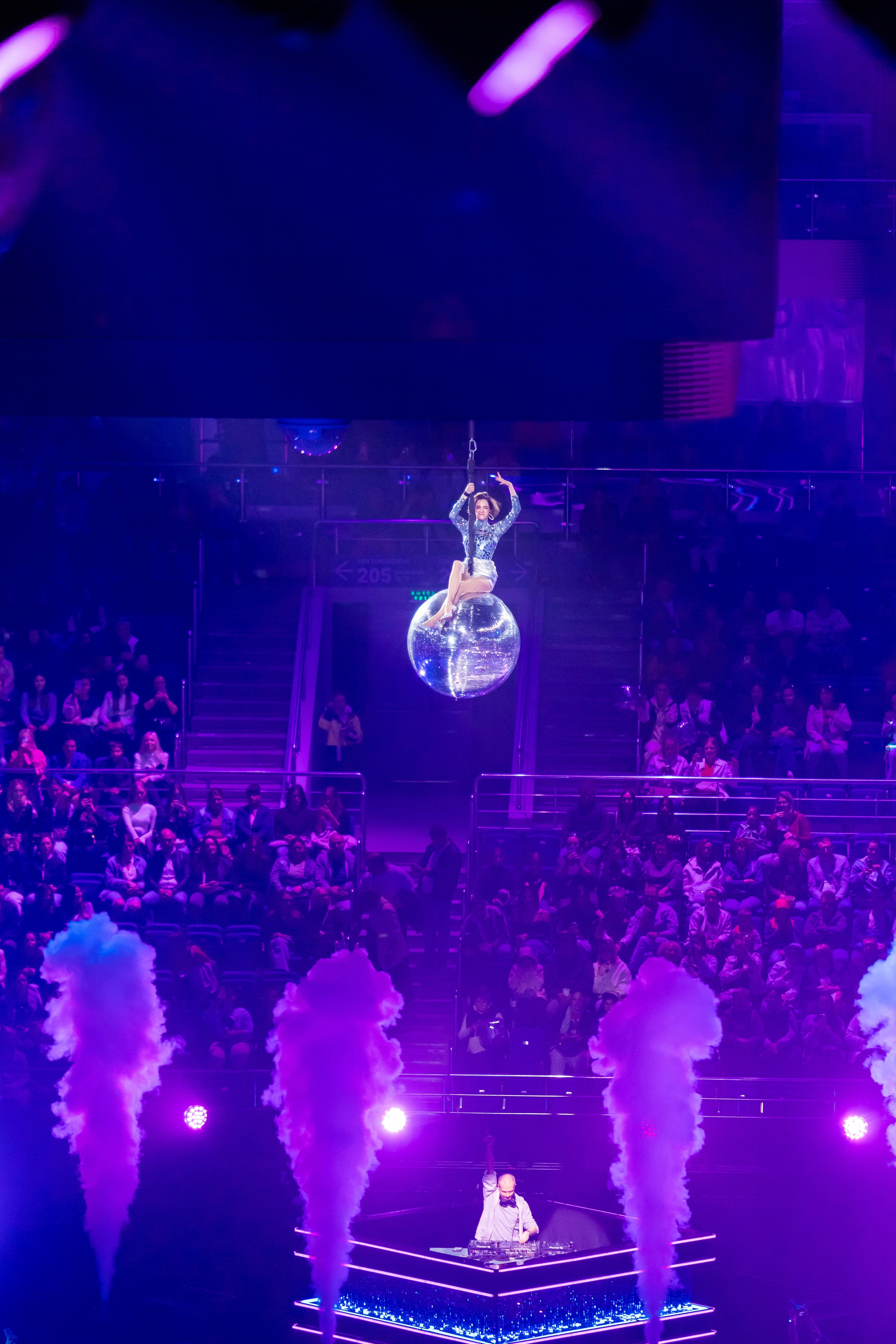 Шоу Евгении Медведевой. Фотограф Вадим Казусь