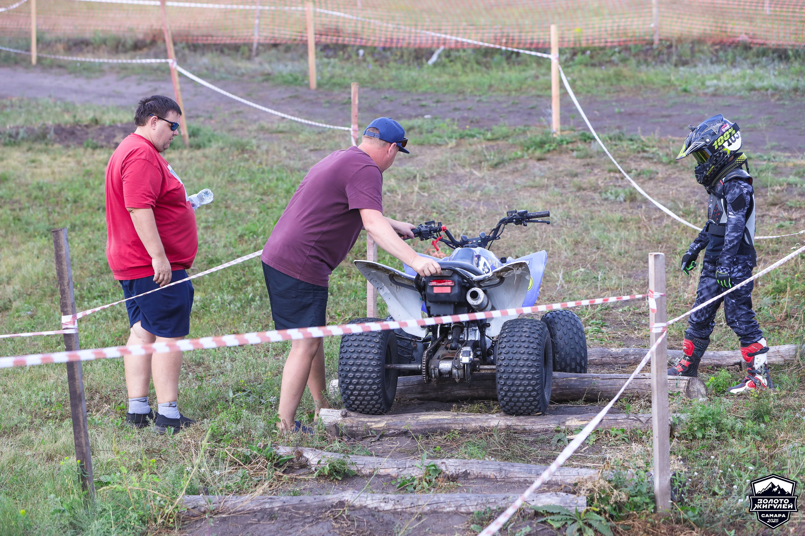 Заезды «МИНИ ДЕТИ» и «МАКСИ ДЕТИ». Кубок России по гонкам с водными препятствиями на квадроциклах «Золото Жигулей 2025». Спортивный фотограф в Самаре