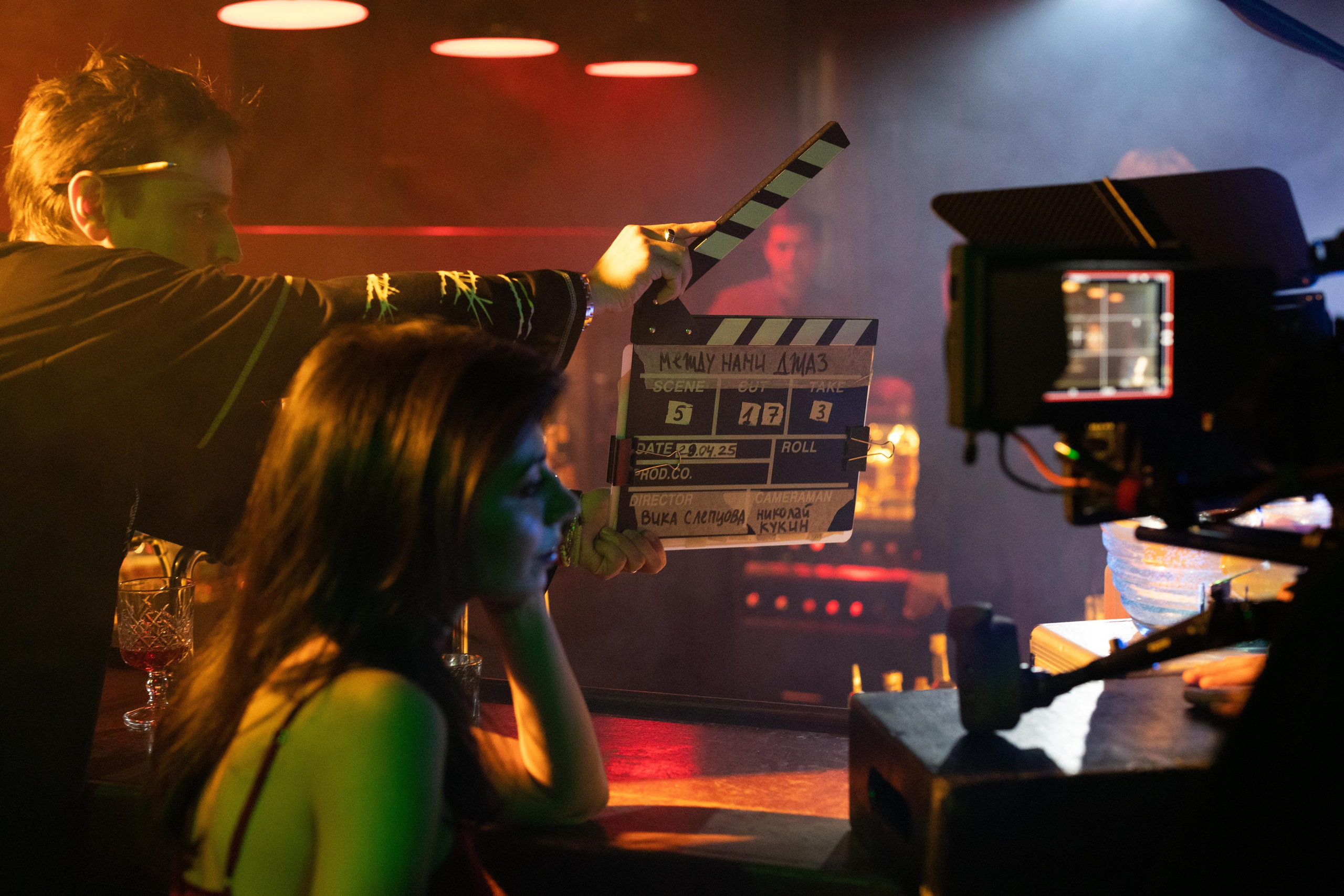 Film backstage. VICTORIA SHU