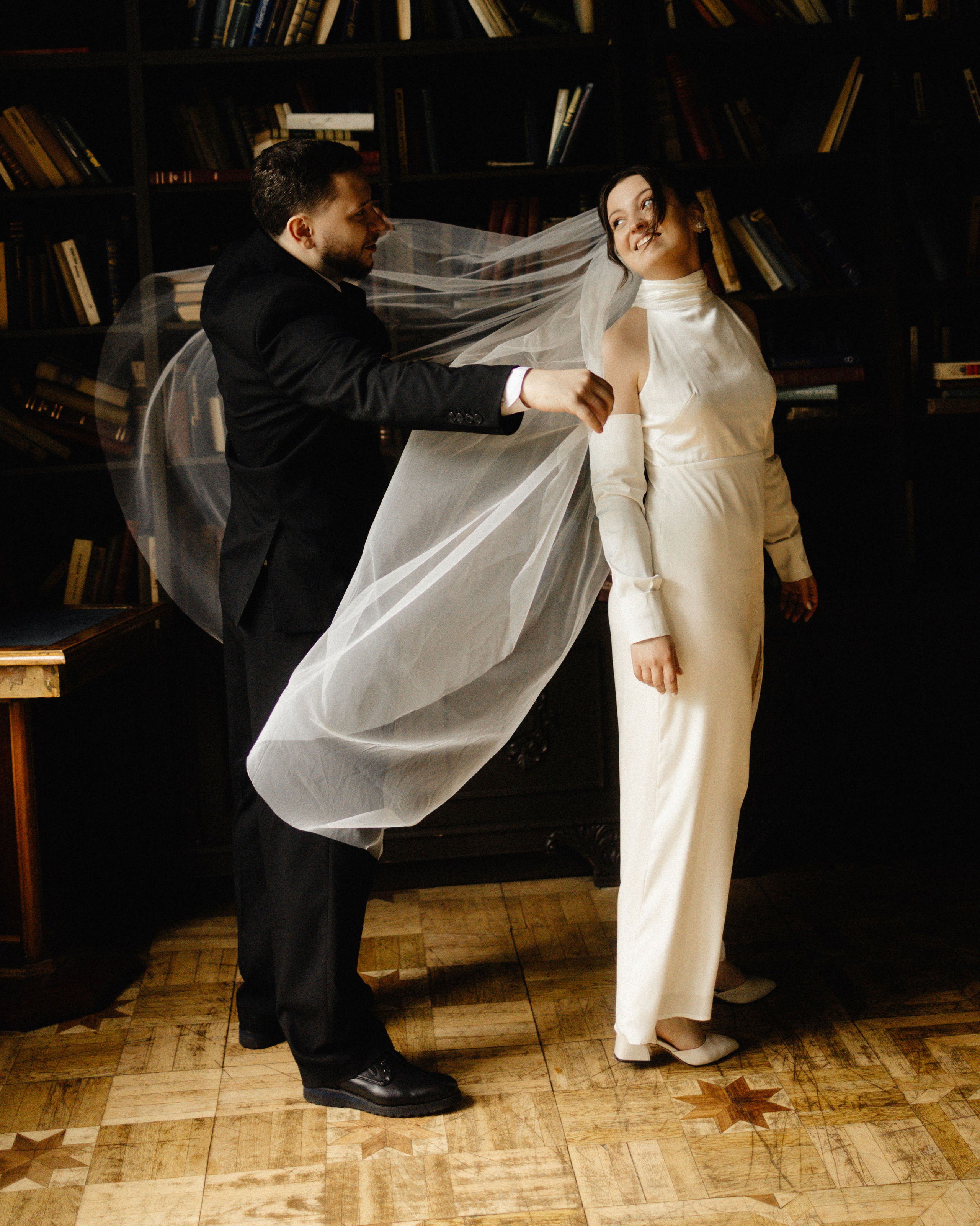 Дмитрий и Арина, роспись в библиотеке читальне имени Пушкина. Свадебный и портретный фотограф в Москве Кристина Золотова