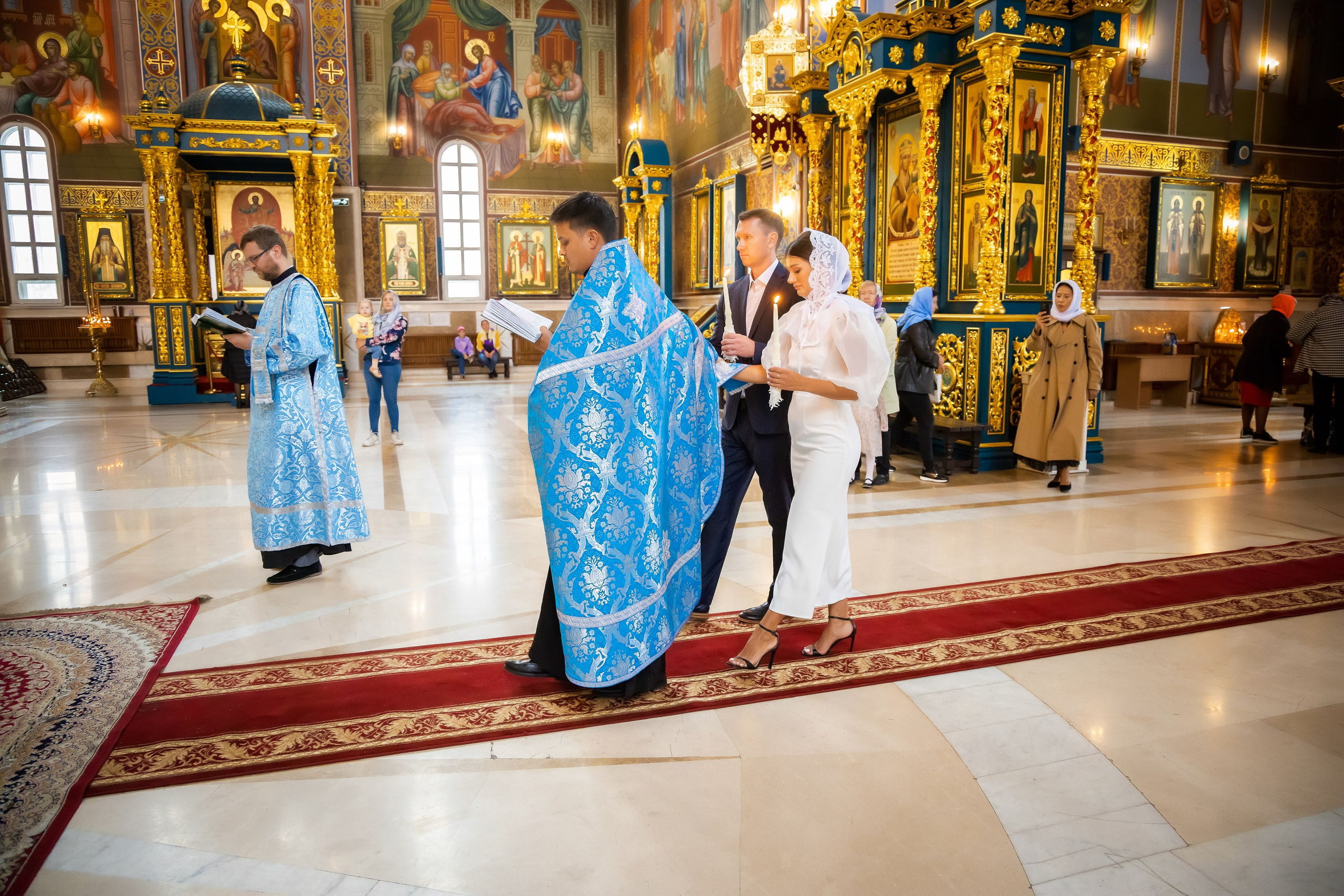В Храме. Семейный и Свадебный фотограф в Астане Александр Астапов