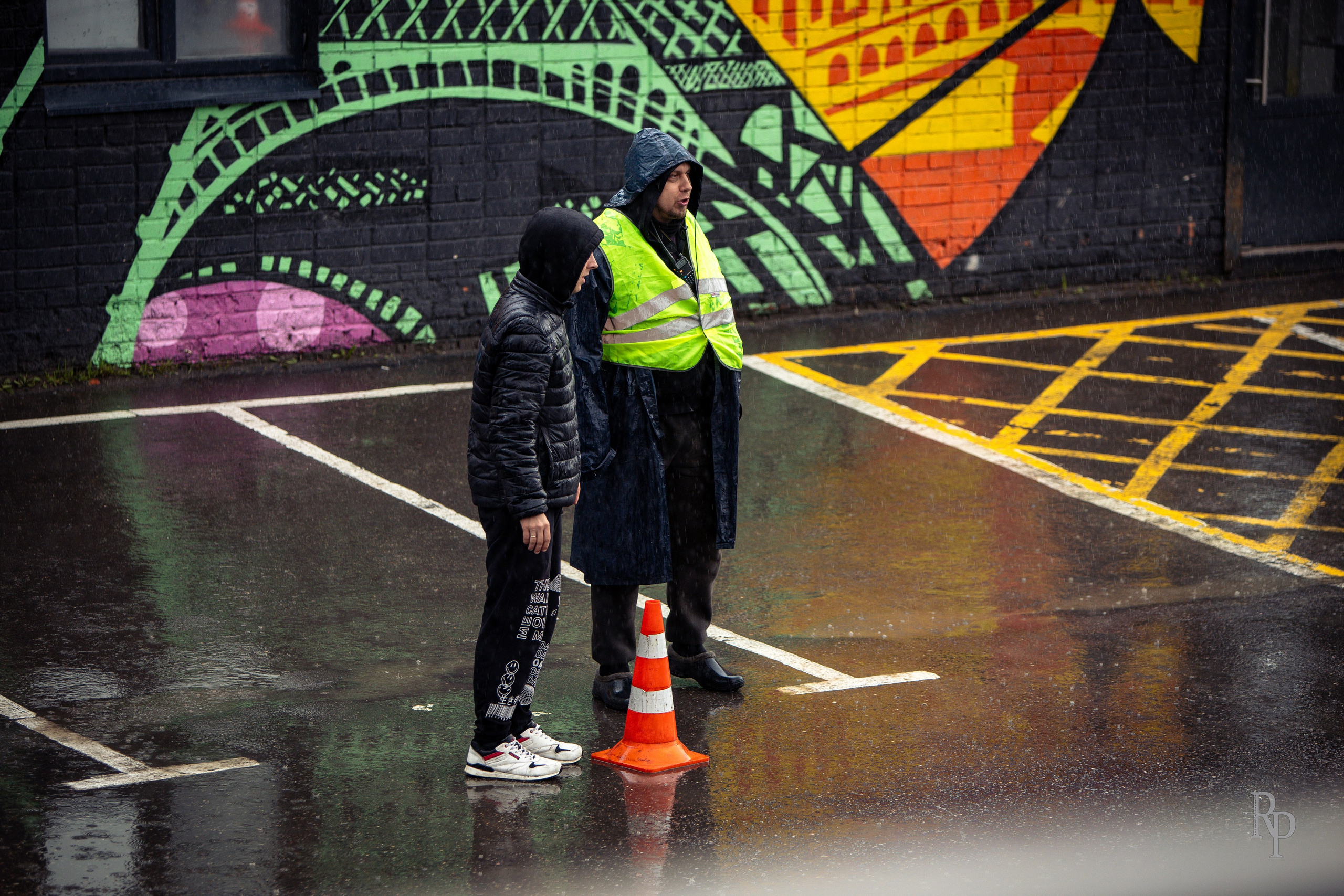 SHOWDOWN. Rusty Photographer