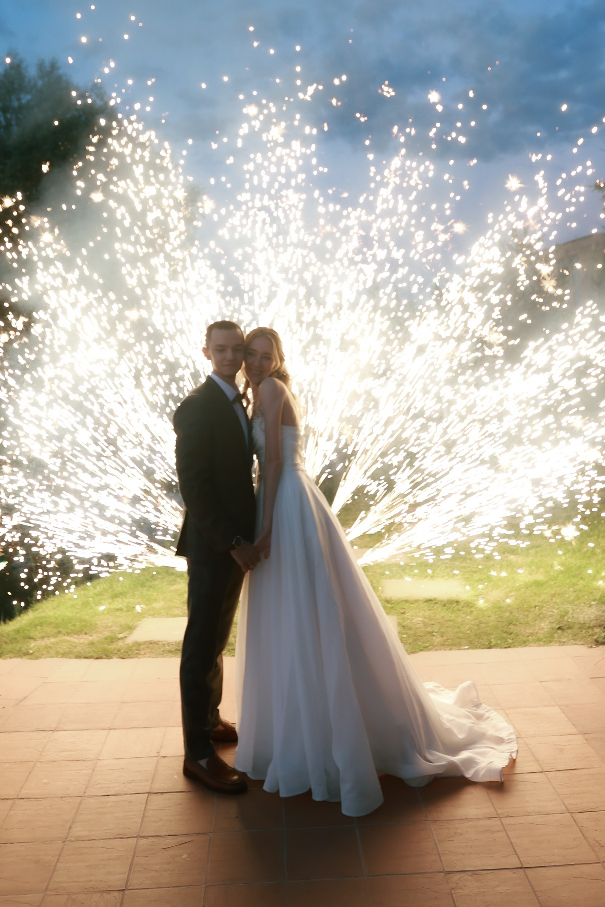 Свадебный ведущий на любое мероприятие в Москве. Свадебный ведущий в Москве Саксофон на свадьбу