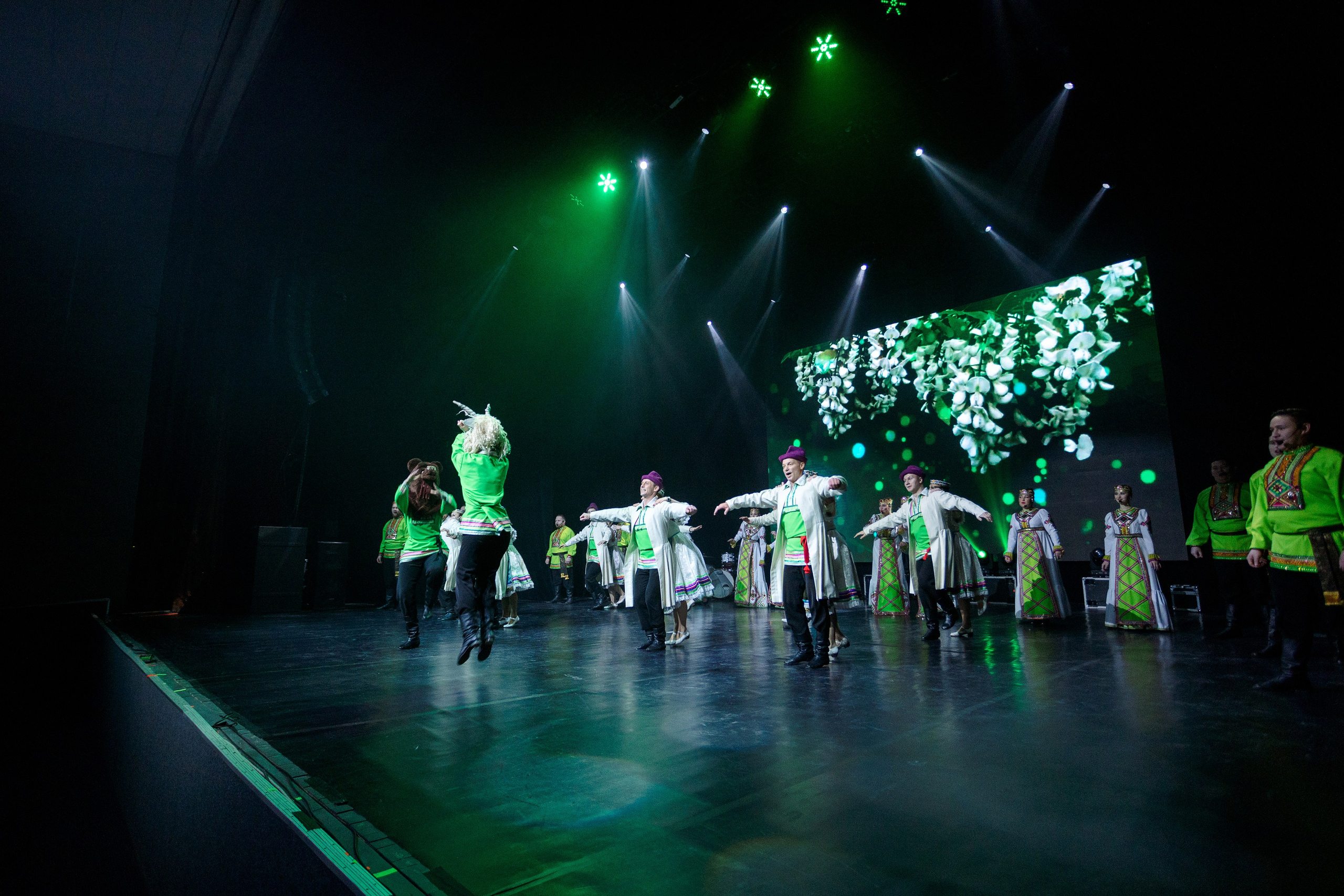 РЕПОРТАЖ: НОВЫЙ ГОД В ДК МЕТАЛЛУРГ. Профессиональный фотограф в Ижевске Леша Петров