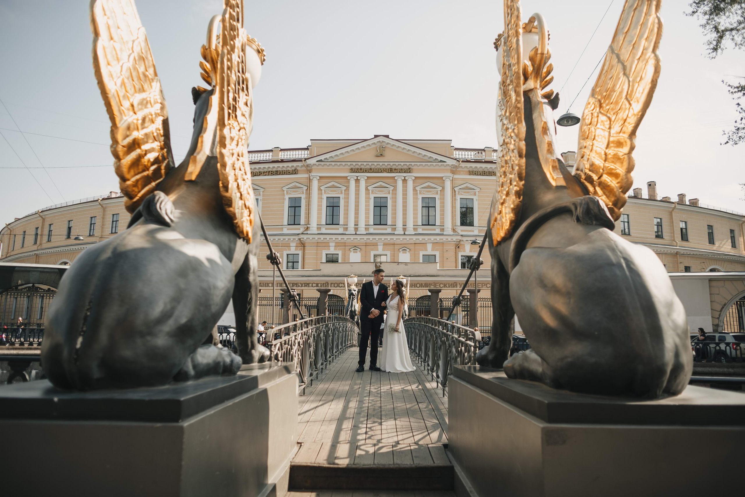 Венчание интернациональное. Свадебный фотограф Игорь Брундасов 8PHOTO на свадьбу венчание загс СПб