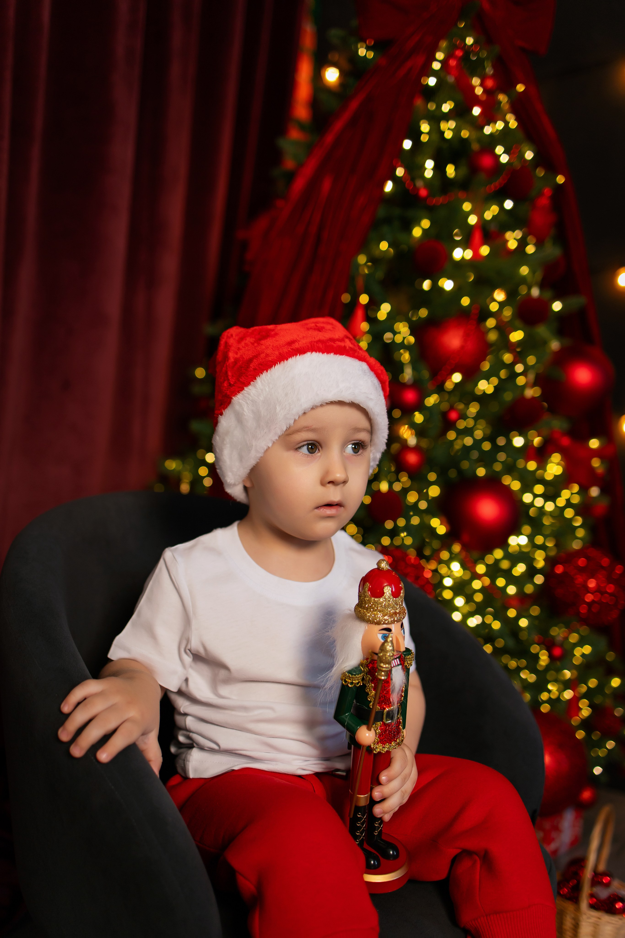 Ваши фотографии. Интерьерная фотостудия Background в Омске