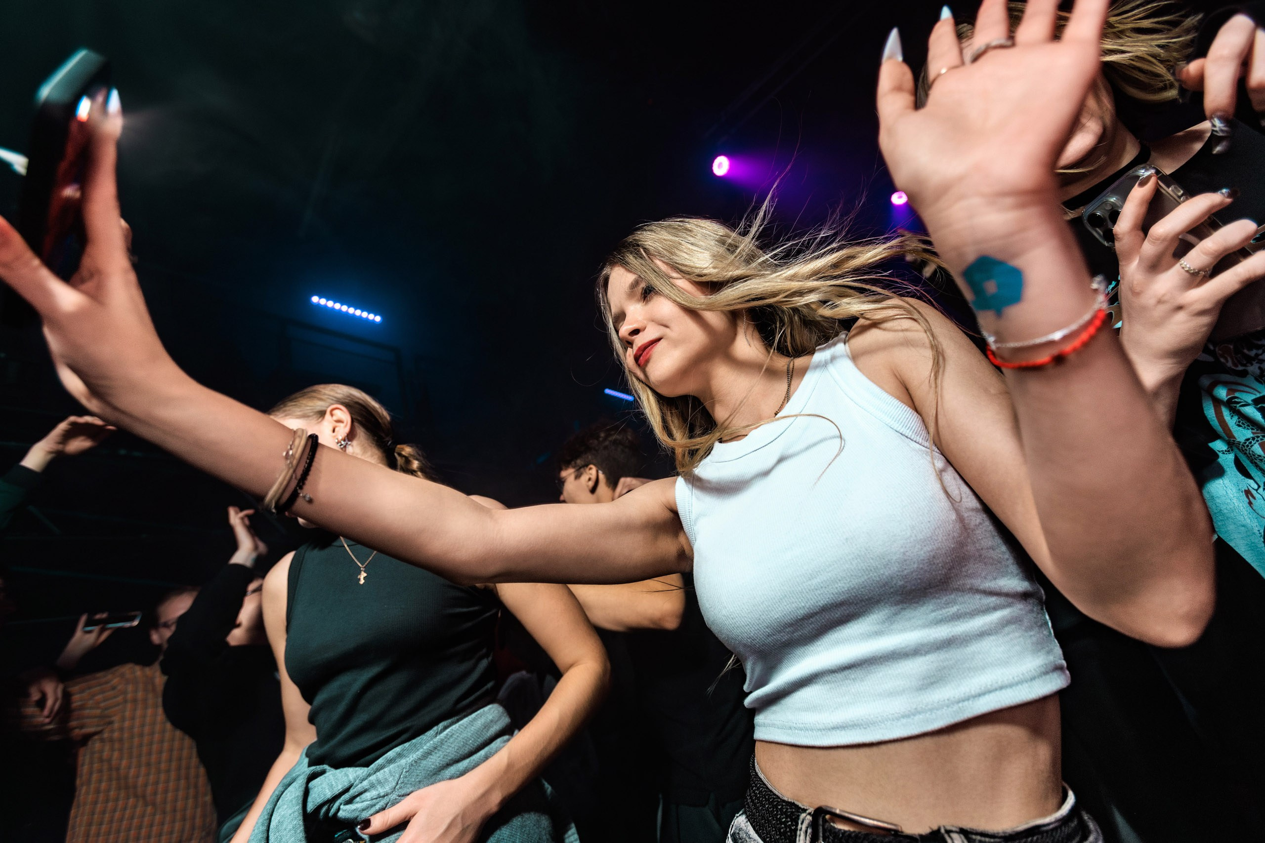 День первокурсника | Свобода. Репортажный фотограф Екатеринбург | Яркий, качественный репортаж | Концерты, клубы, репортаж, праздники, корпоративы